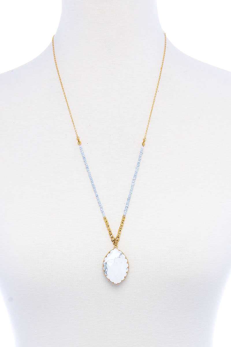 Designer Fashion Beaded And Stone Pendant Necklace product image