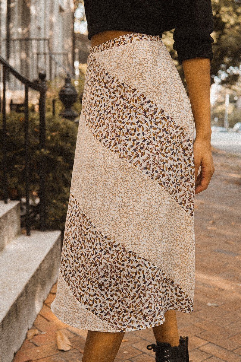 A Floral-print Woven Midi Skirt product image