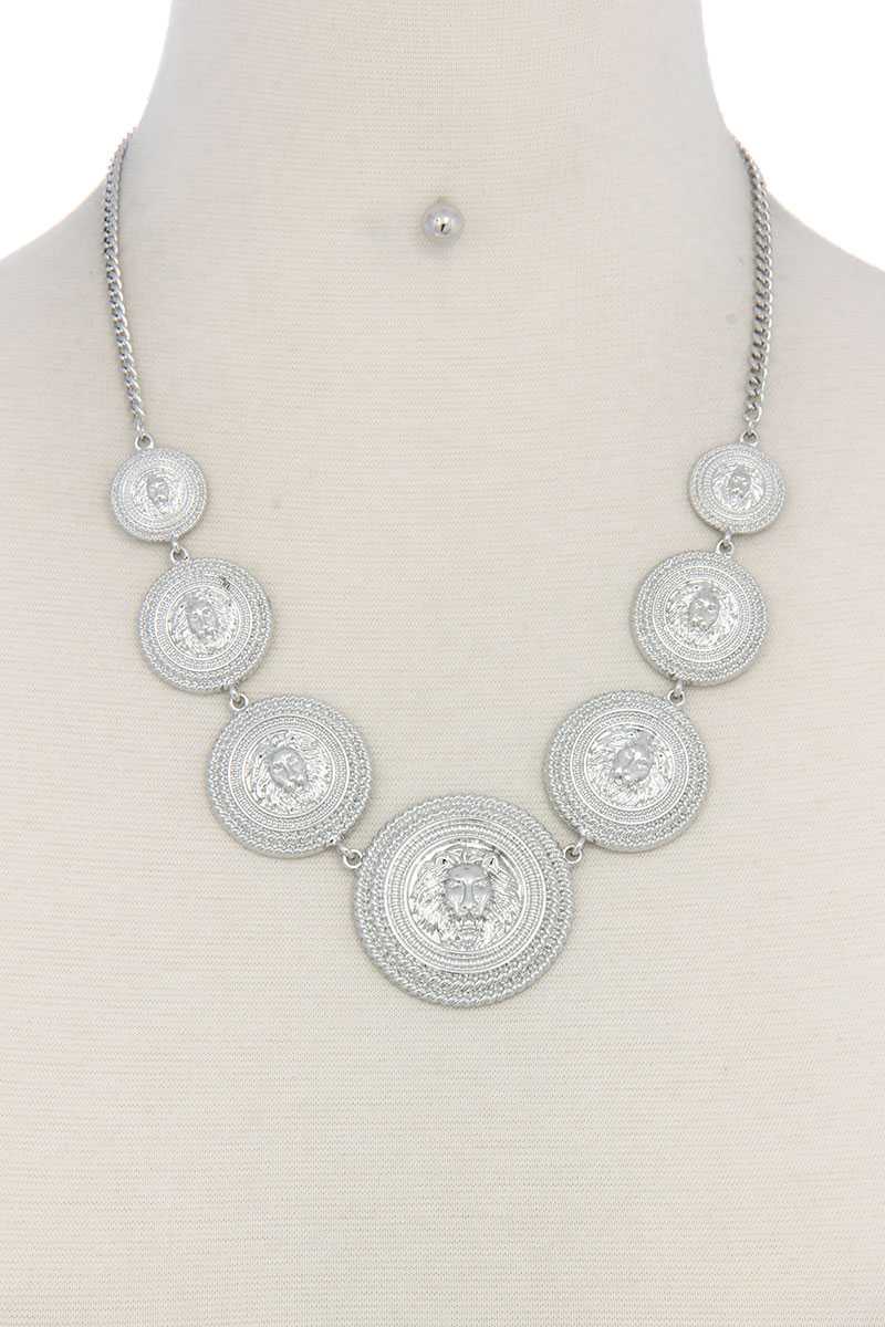 Lion Head Circle Linked Necklace product image