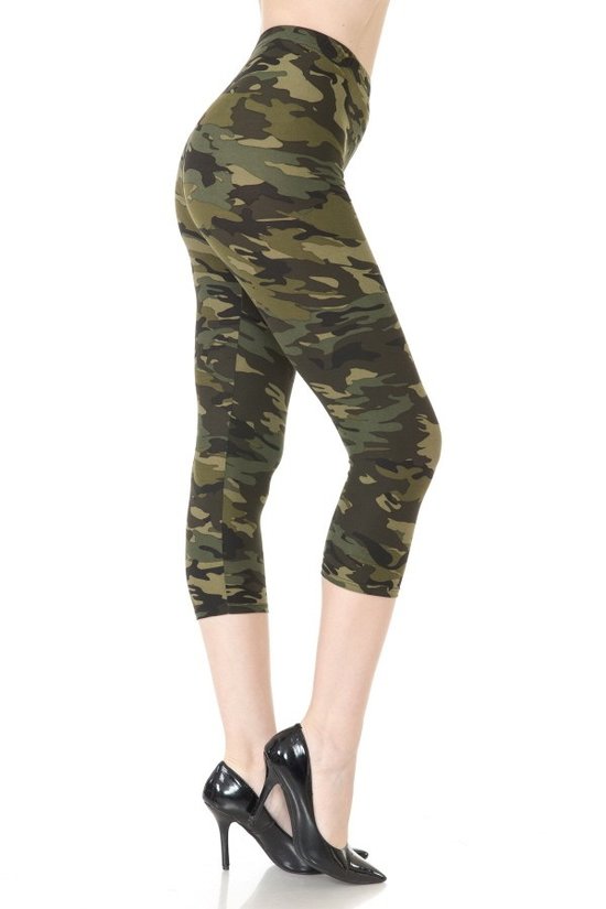Multi-color Print, Cropped Capri Leggings In A Fitted Style With A Banded High Waist. product image