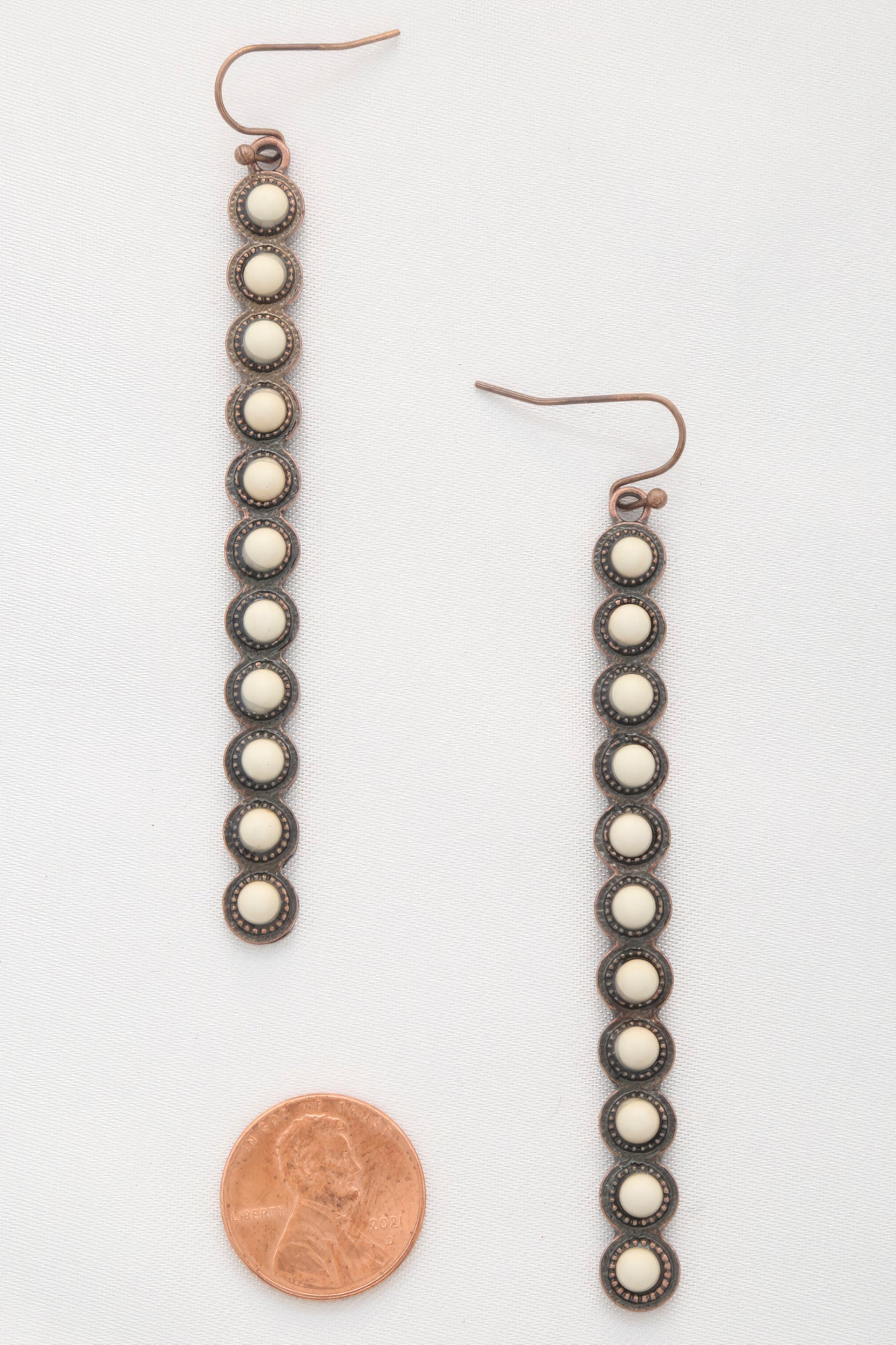 Rodeo Western Round Bead Pattern Metal Dangle Earring product image