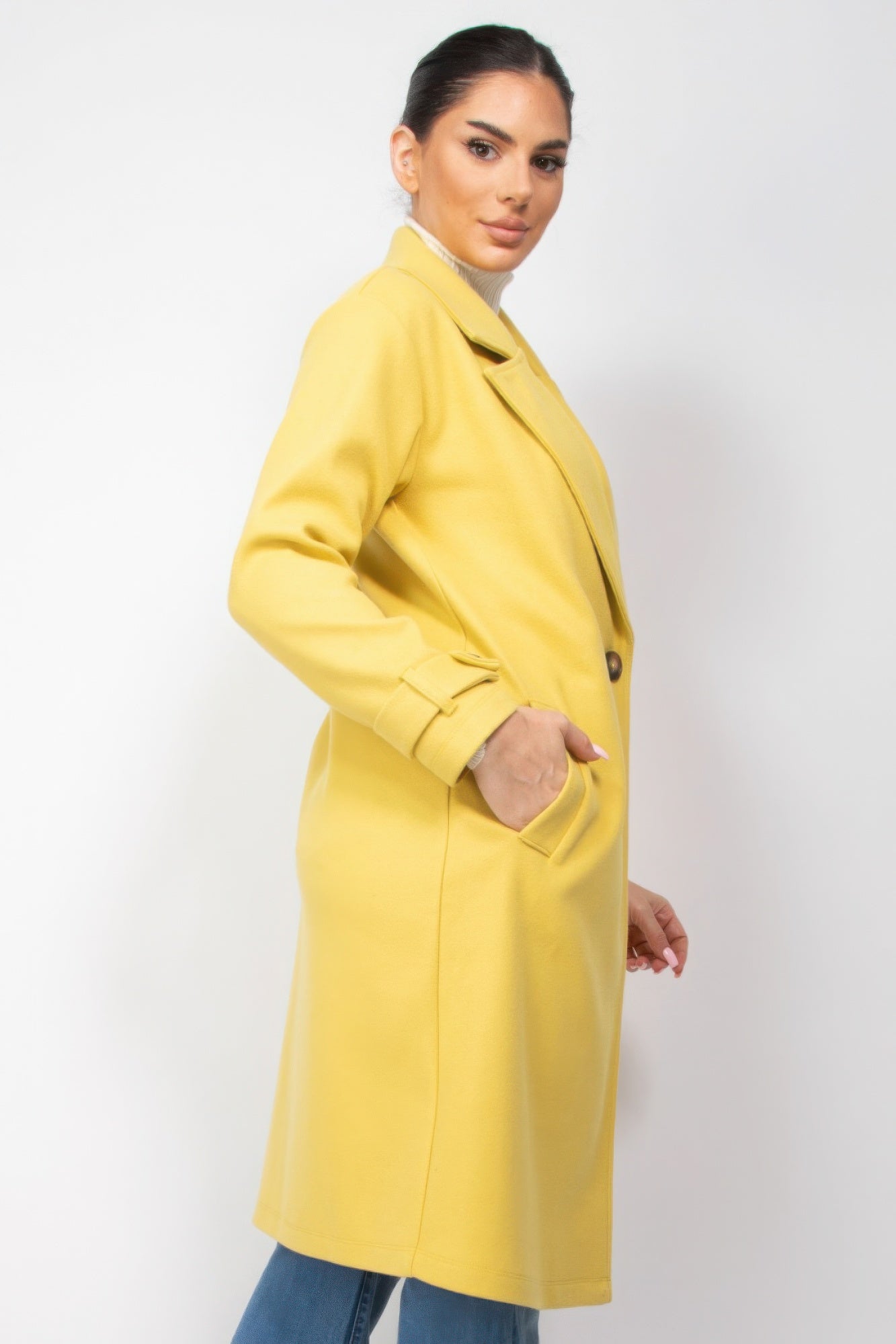 Collar pocketed coat product image