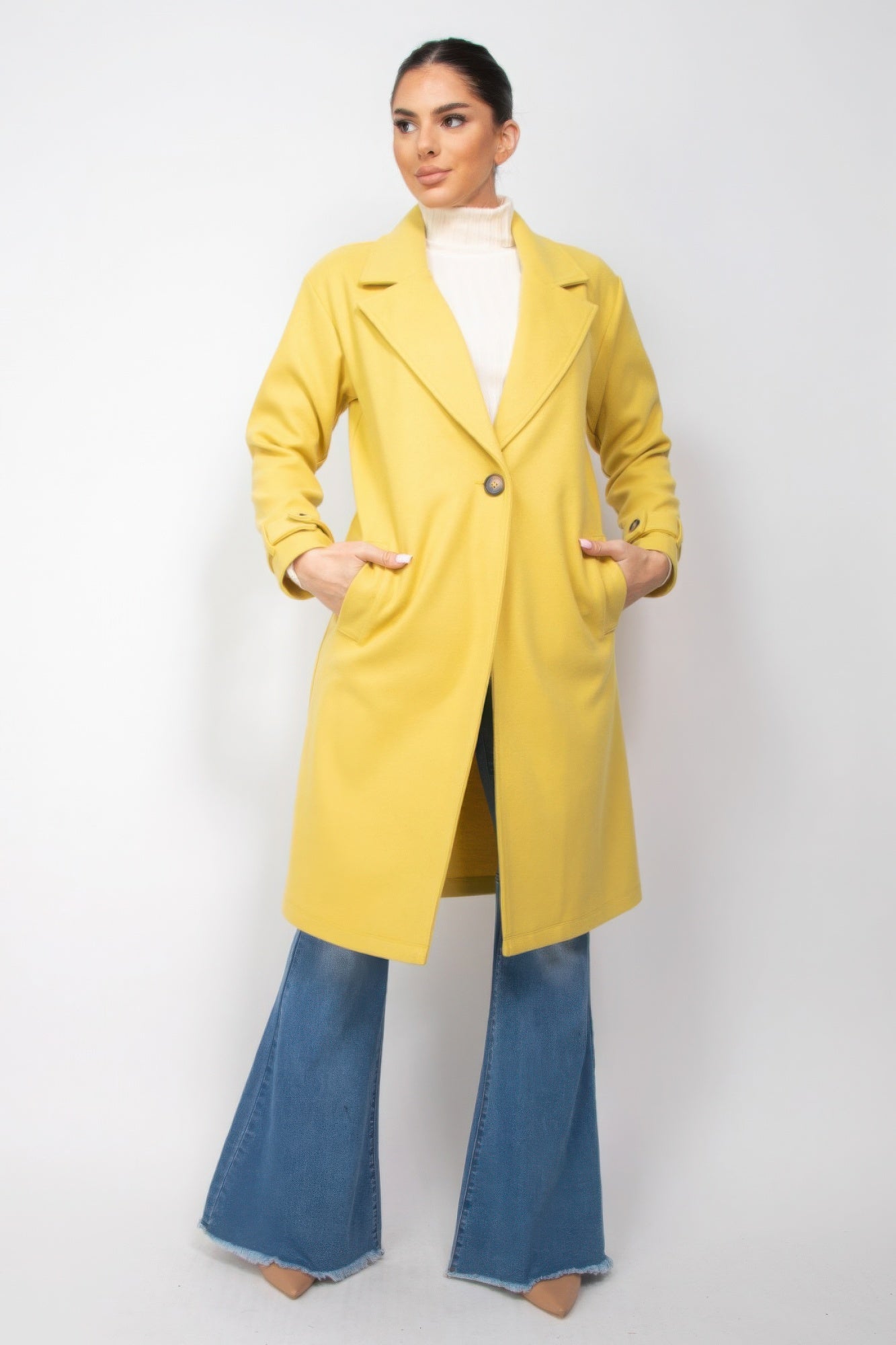 Collar pocketed coat product image