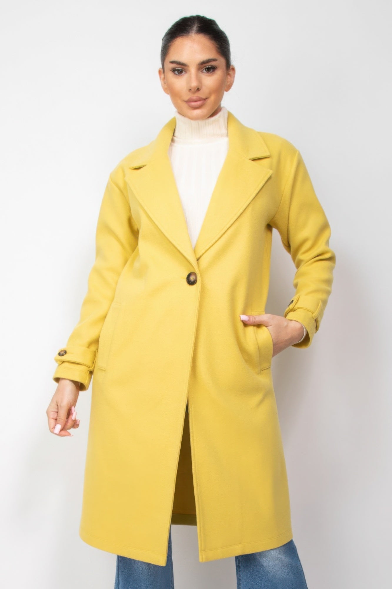 Collar pocketed coat product image