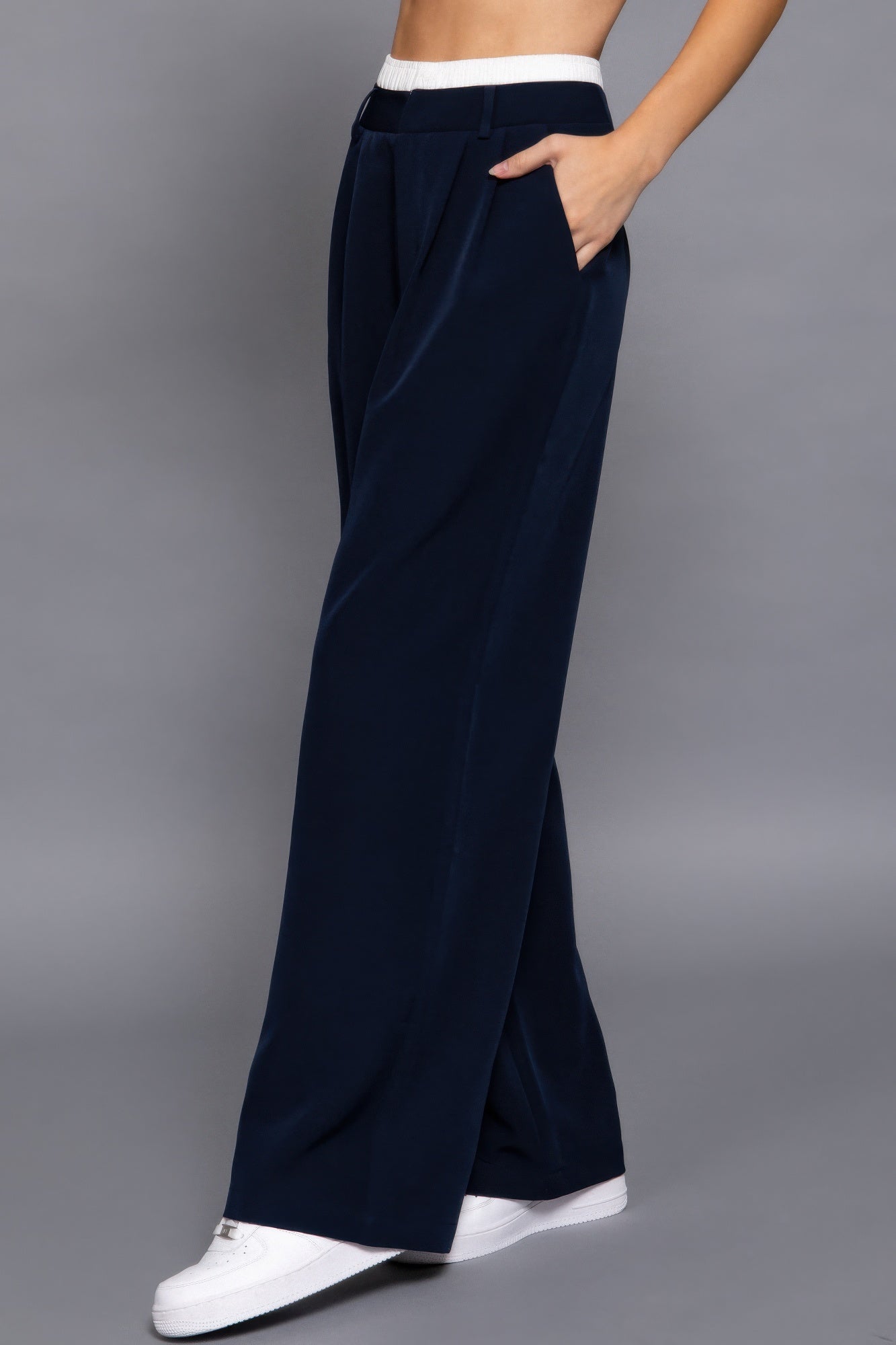 Contrast Waist Boxer Straight Long Pants product image