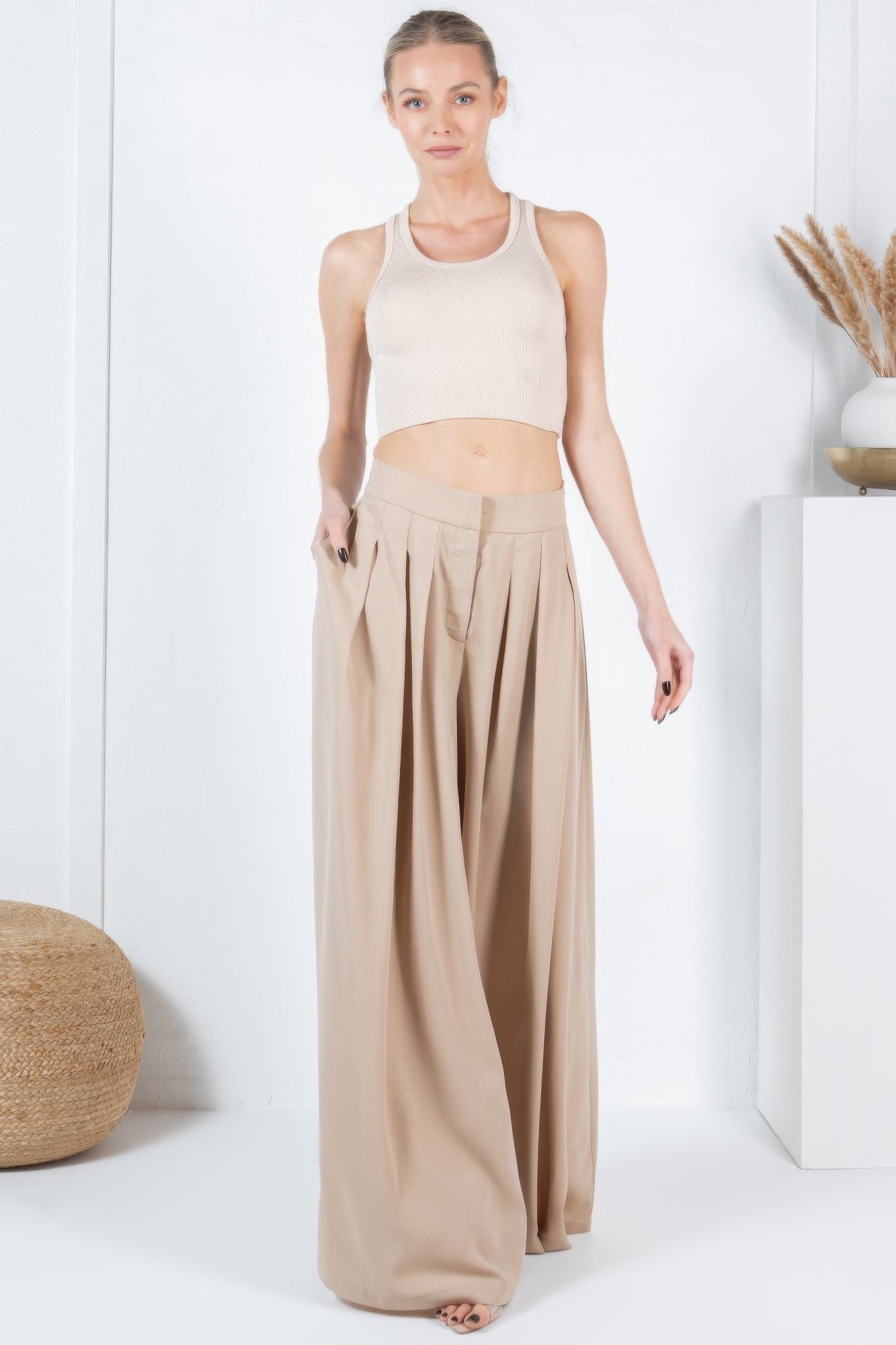 Large Hem Wide Leg Pleated Solid Pants product image