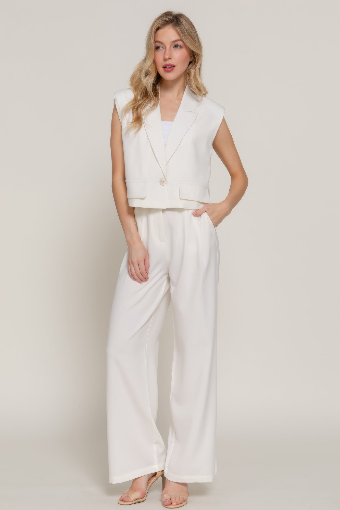 Lapel Collar W/shoulder Pads Vest product image