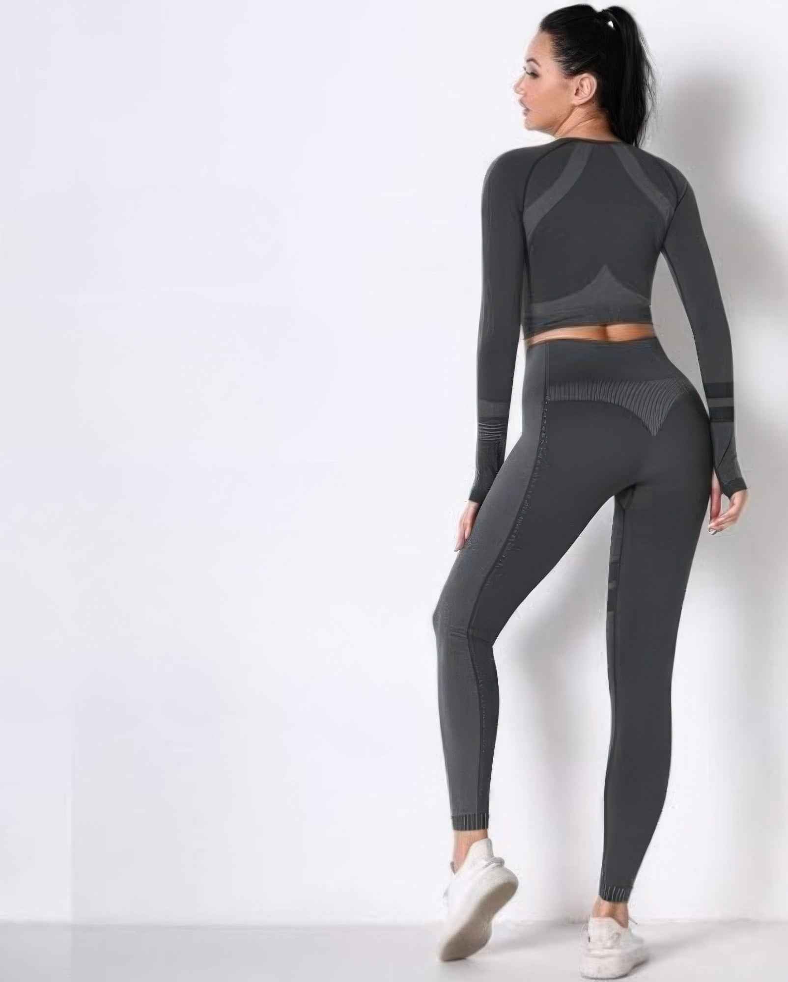 Seamless Long Sleeve Solid Yoga Set Seamless Long Sleeve Solid Yoga Set