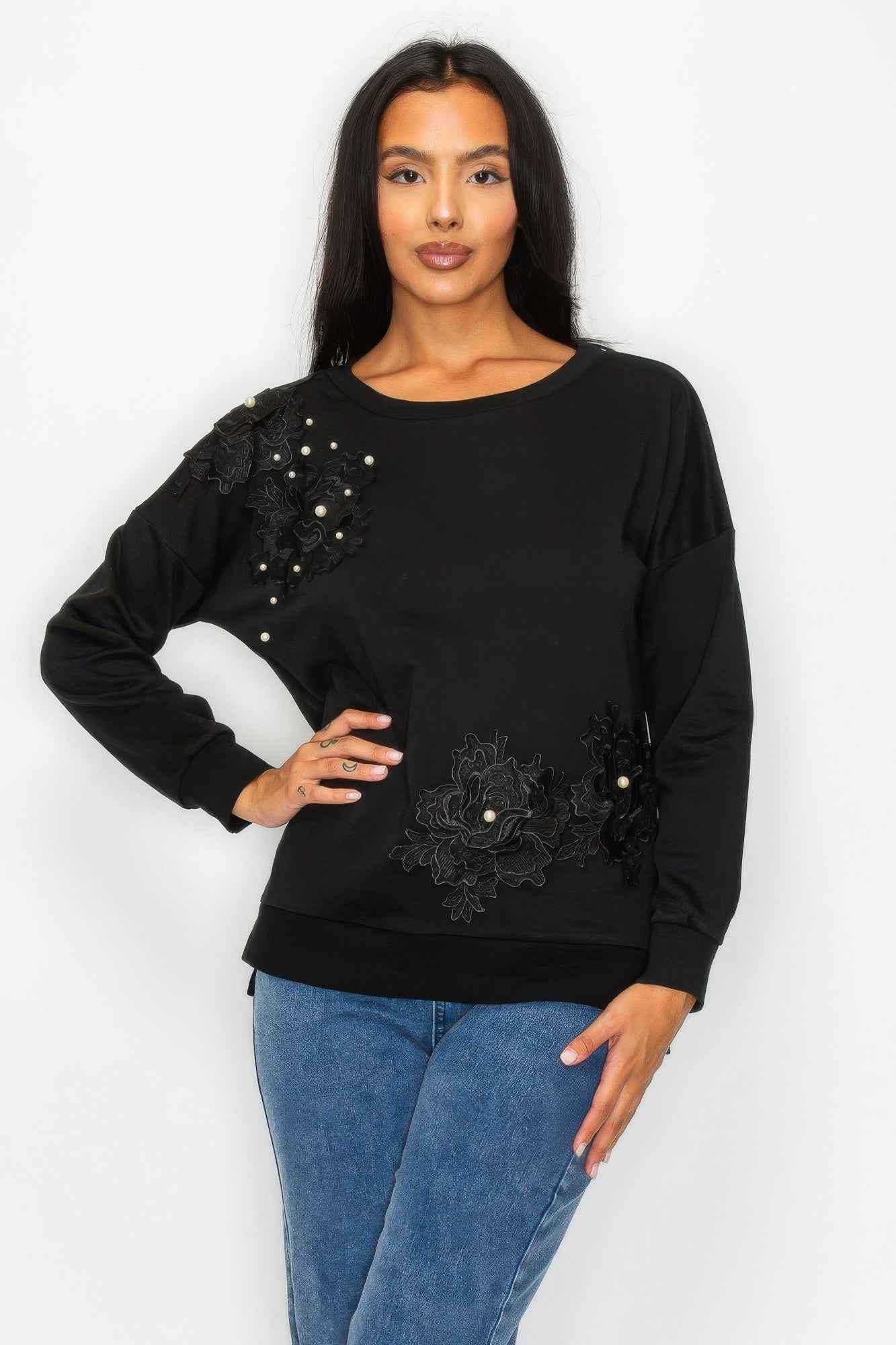 Faux Pearl Beaded Floral Patch Crewneck Sweatshirt Faux Pearl Beaded Floral Patch Crewneck Sweatshirt