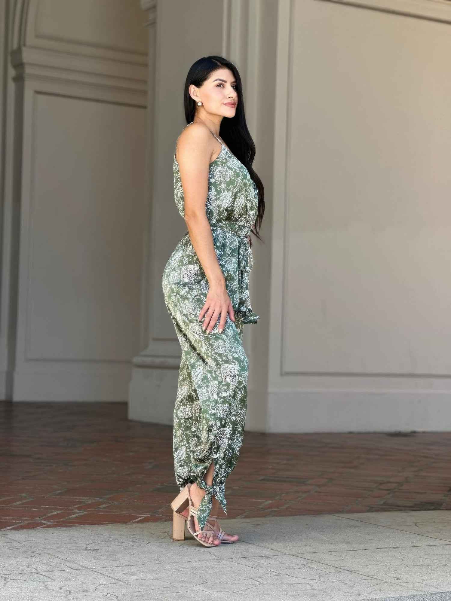 V Neck Sleeveless Paisley Jumpsuit With Tie Waist V Neck Sleeveless Paisley Jumpsuit With Tie Waist