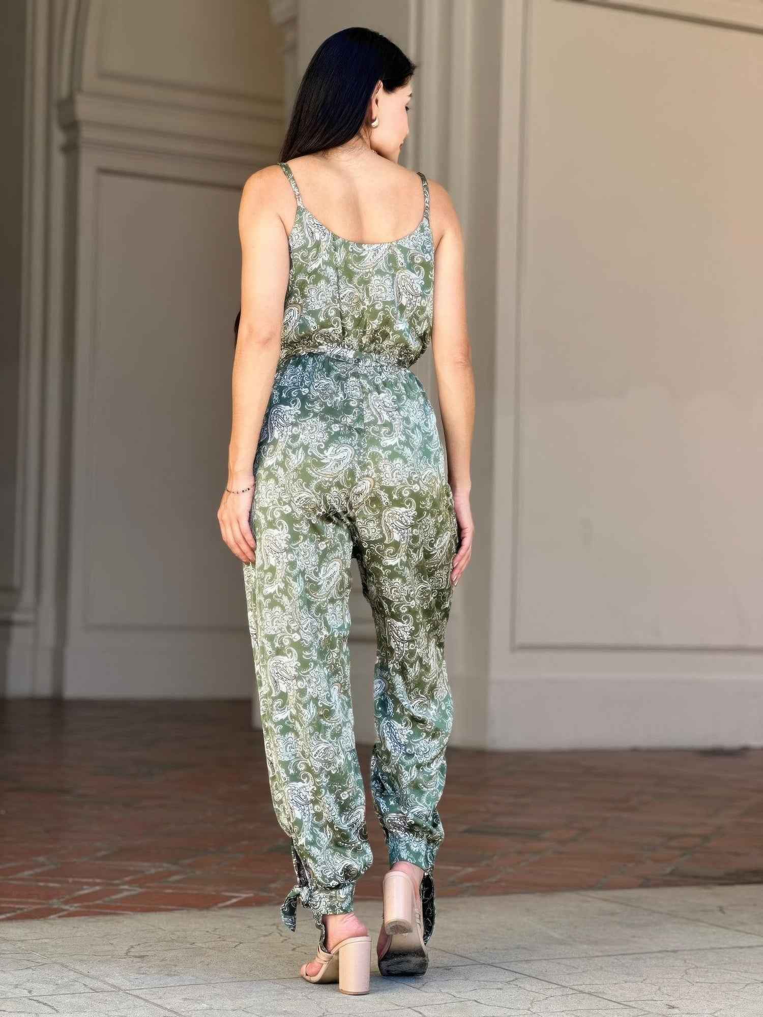 V Neck Sleeveless Paisley Jumpsuit With Tie Waist V Neck Sleeveless Paisley Jumpsuit With Tie Waist