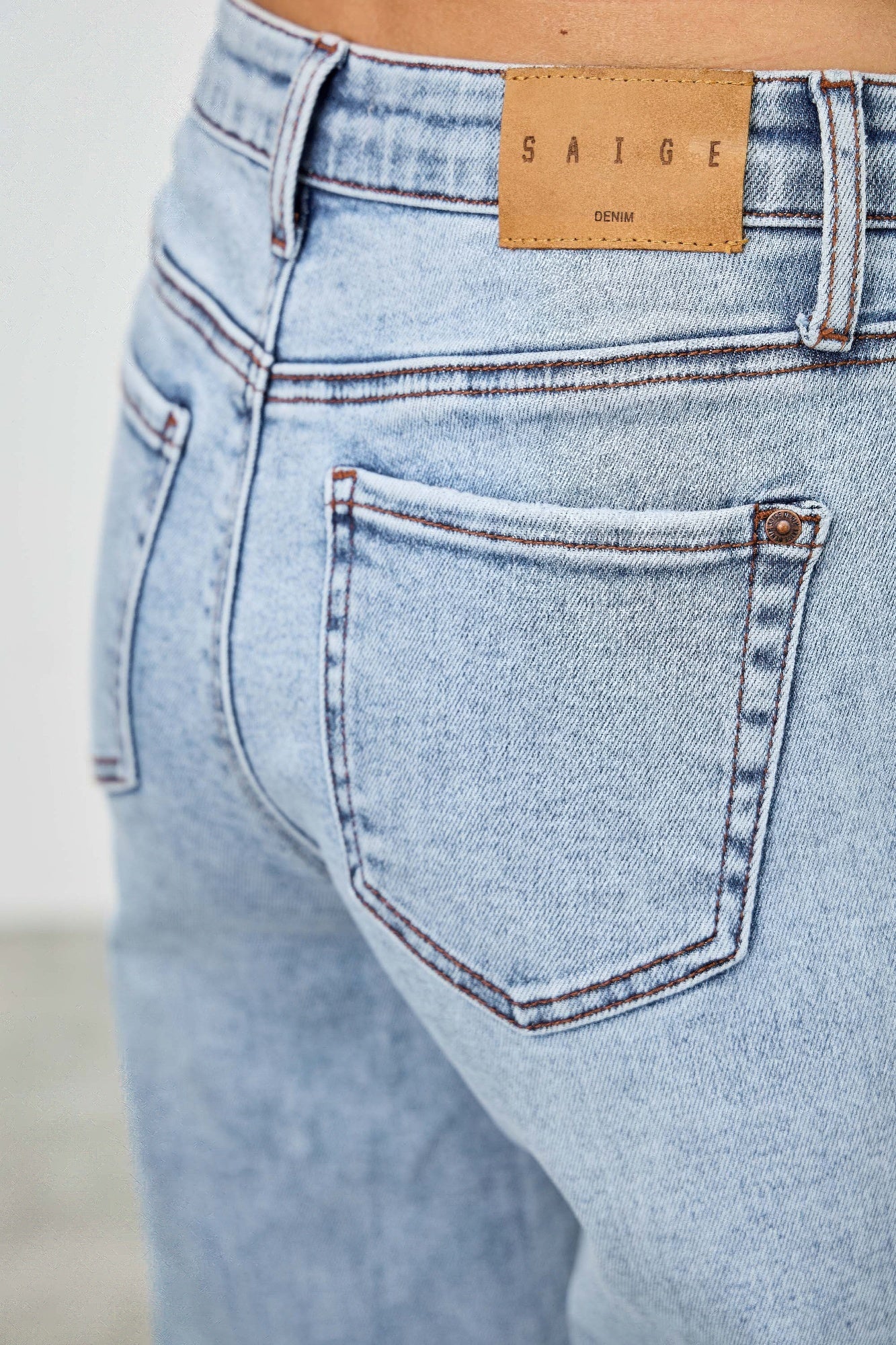 Mid Rise Relaxed Straight With Destroy product image