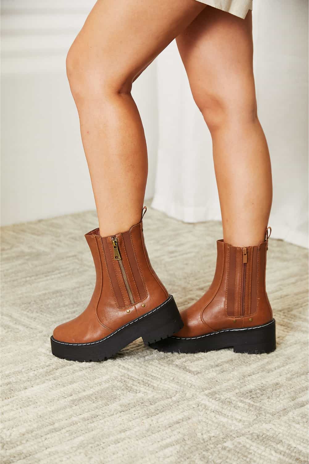 Forever Link Side Zip Platform Boots Forever Link Side Zip Platform Boots - TopFashionHQ