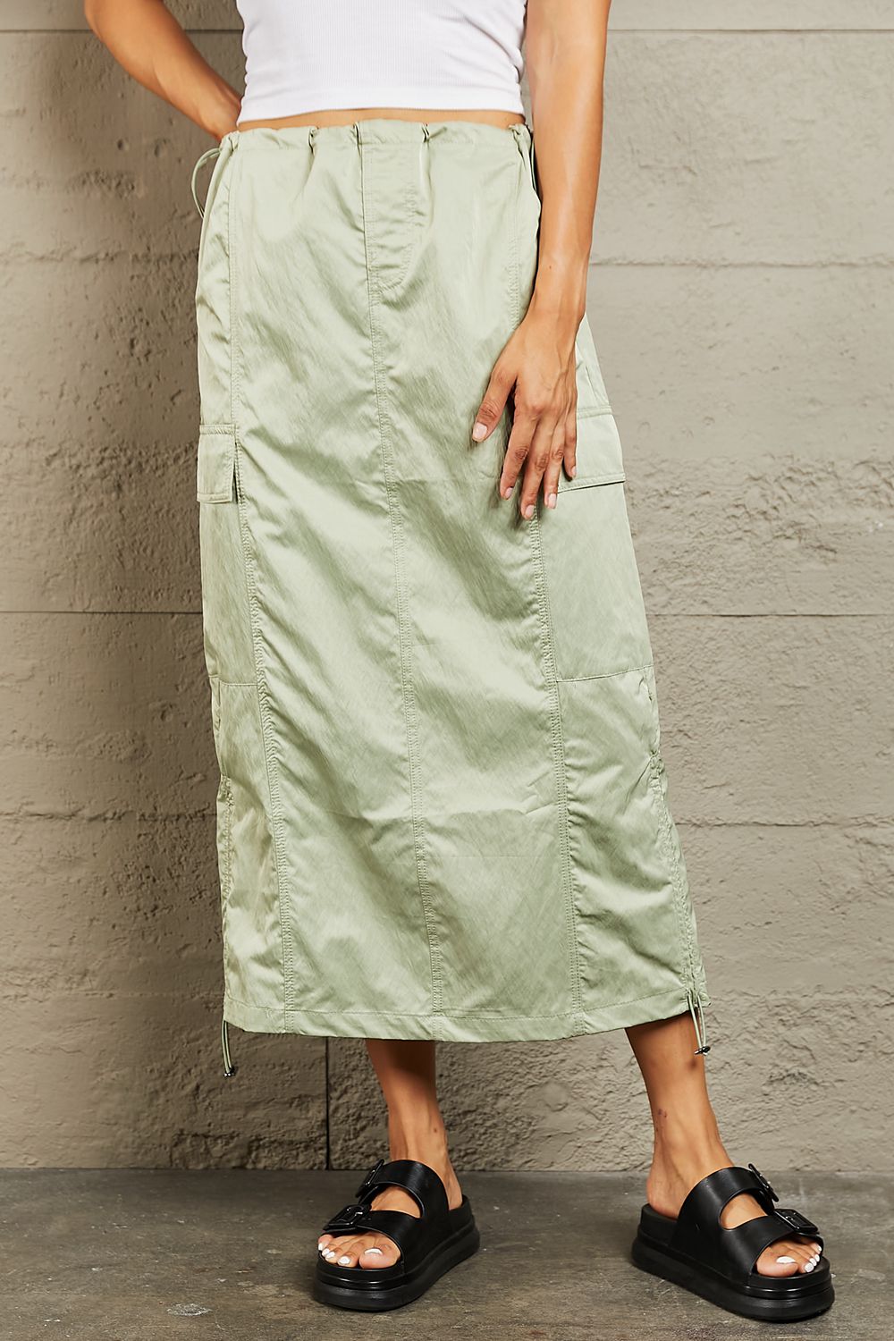 HYFVE Just In Time High Waisted Cargo Midi Skirt HYFVE Just In Time High Waisted Cargo Midi Skirt - TopFashionHQ