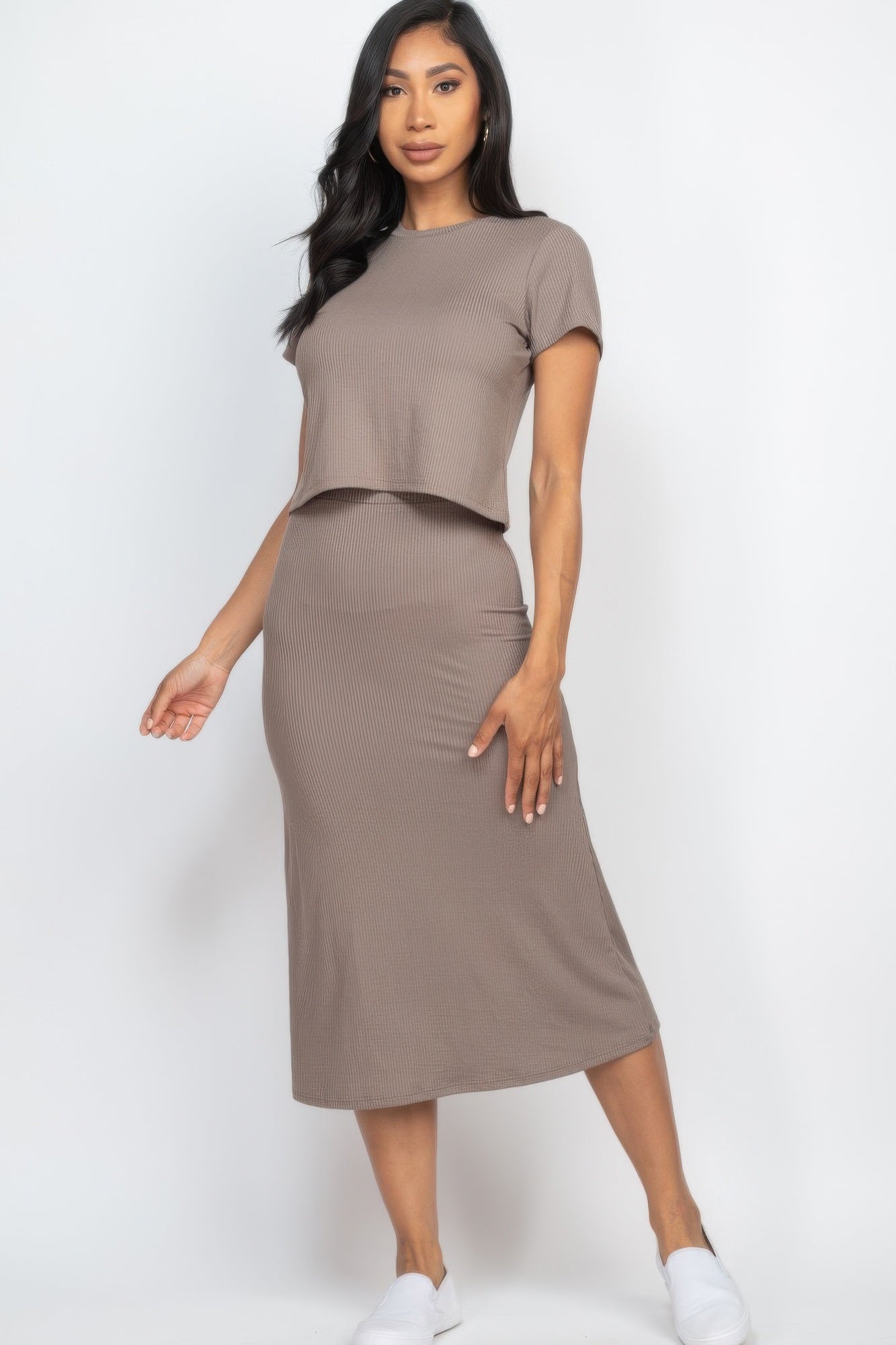 Short Sleeve Ribbed Top & Midi Skirt Se product image