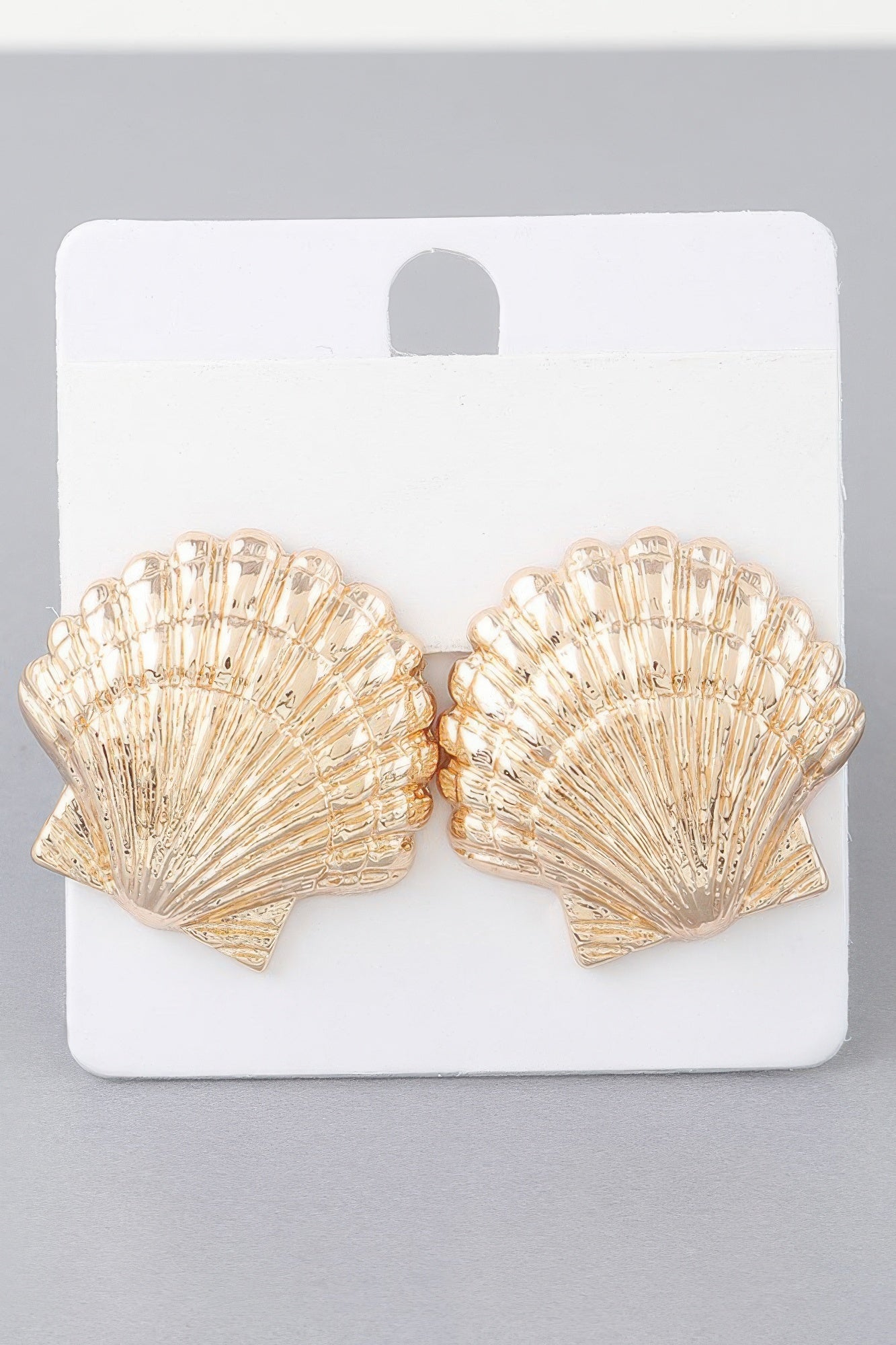 Majestic Clamshell Earrings product image