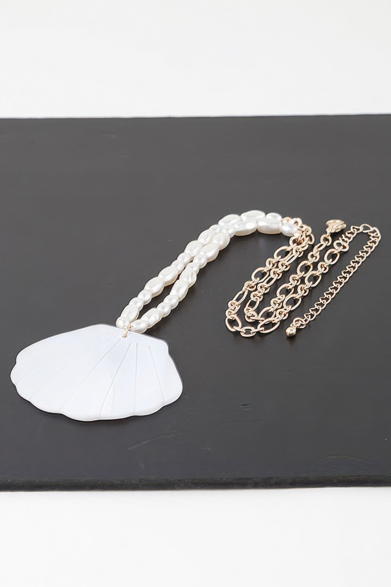 Marbled Seashell Bead Necklace product image