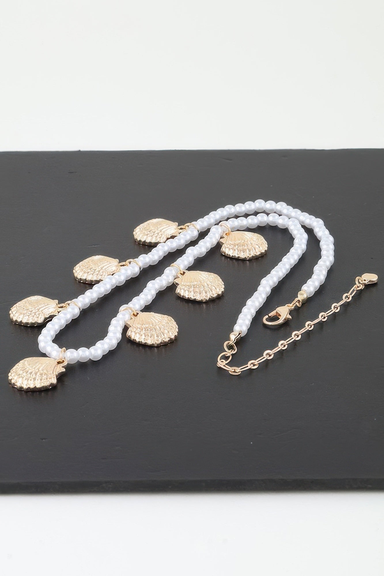 Clamshell Charm Pearl Necklace product image