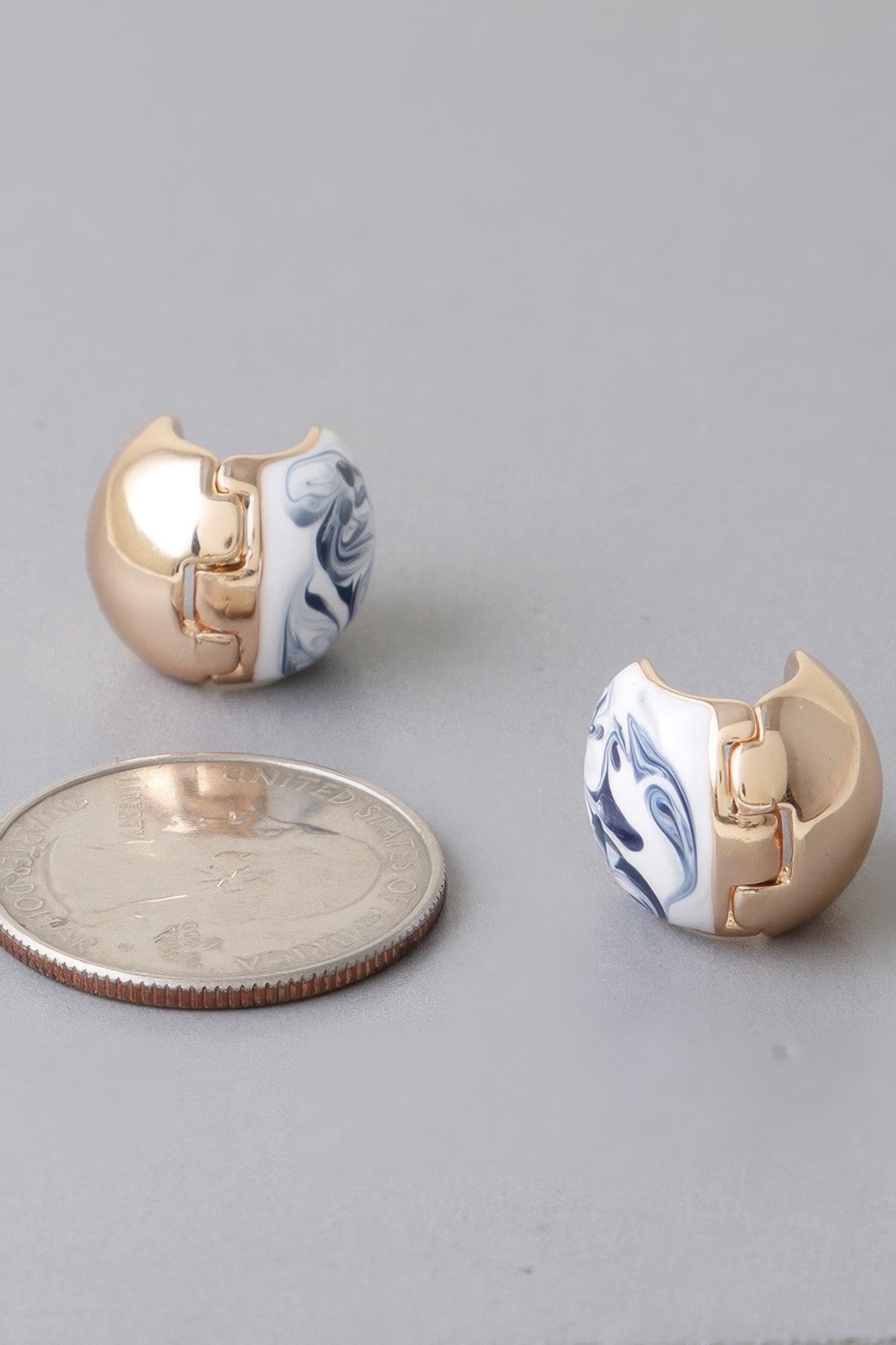 Vintage Marble Swirl Clasp Earrings product image