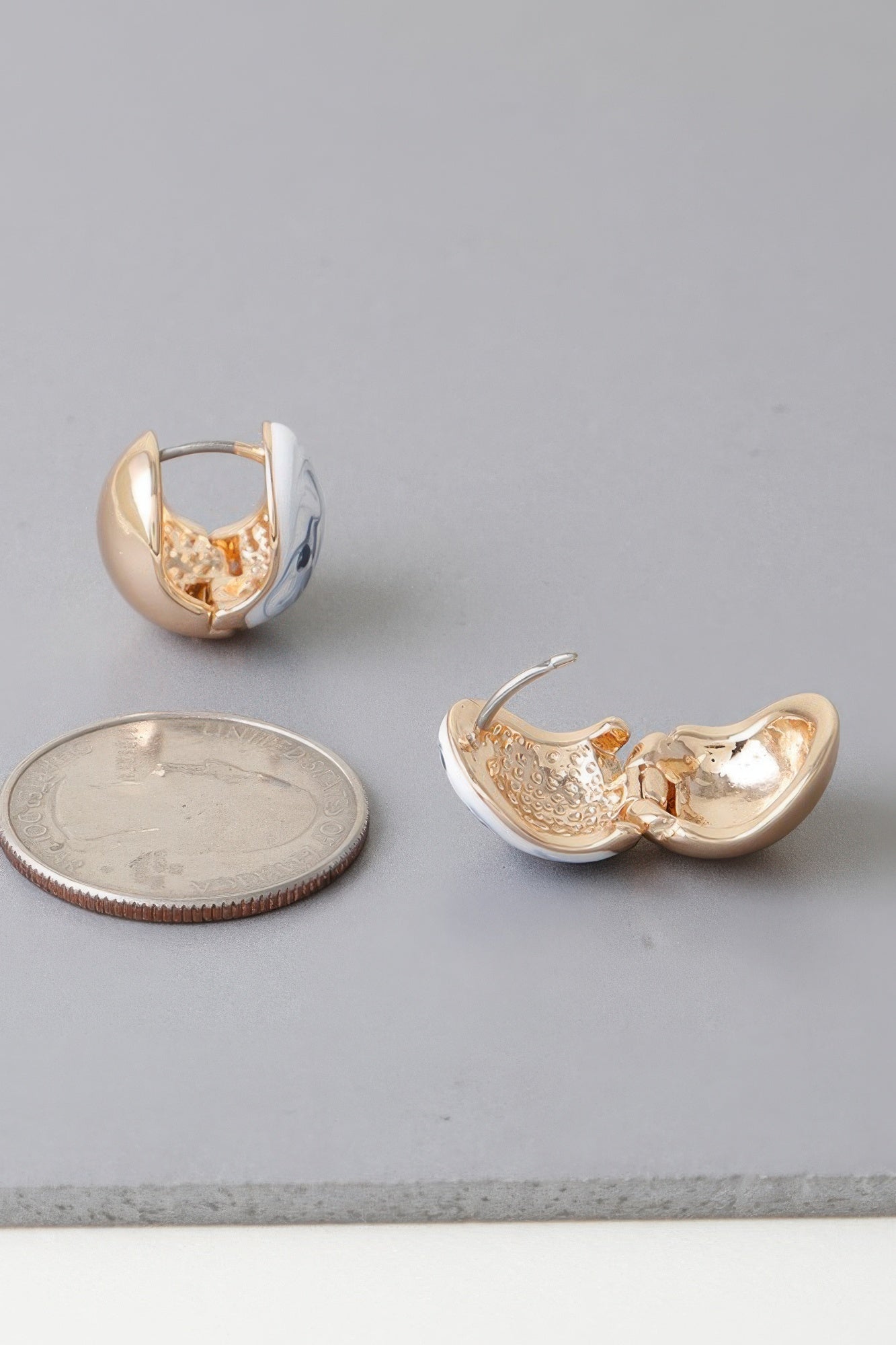 Vintage Marble Swirl Clasp Earrings product image