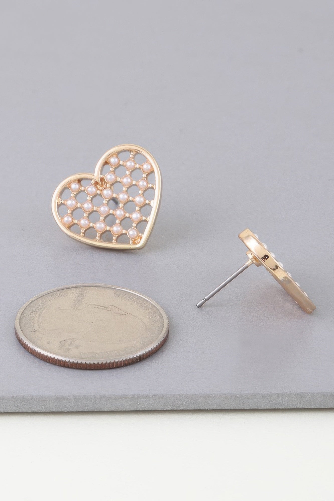 Pearl Quilt Heart Stud Earrings product image