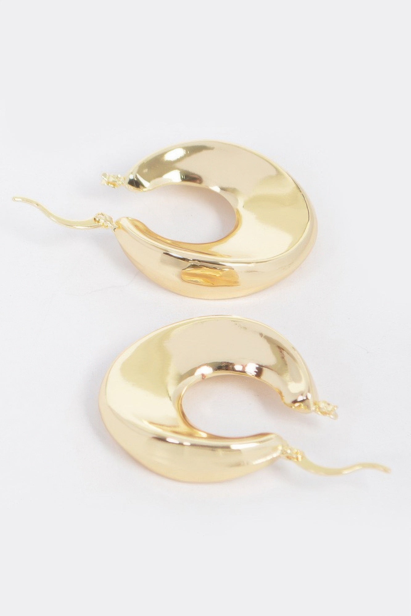 Vintage Gold Dip Metal Earring product image