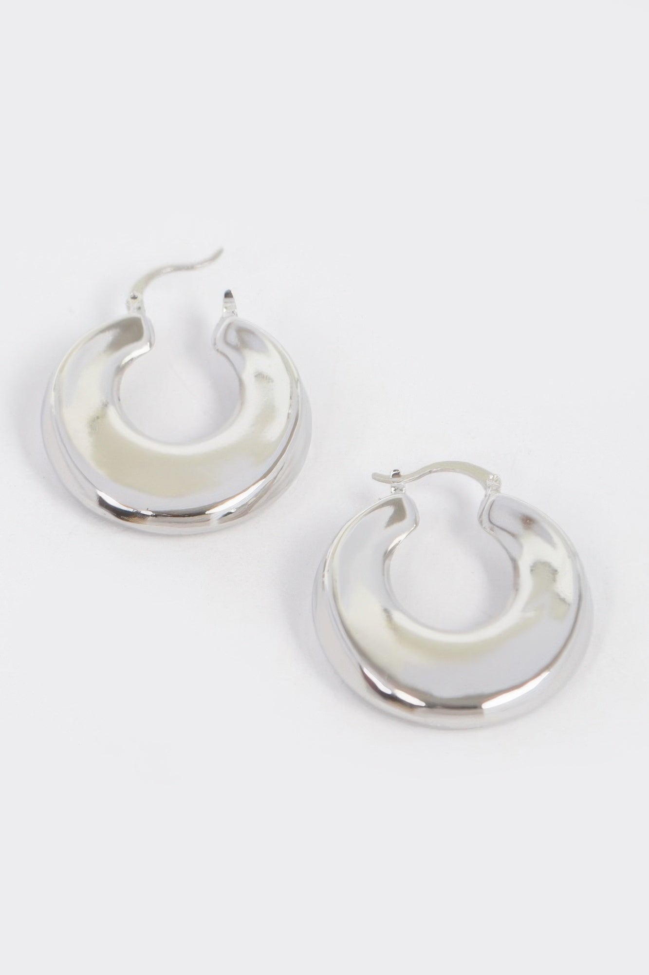 Vintage Gold Dip Metal Earring product image