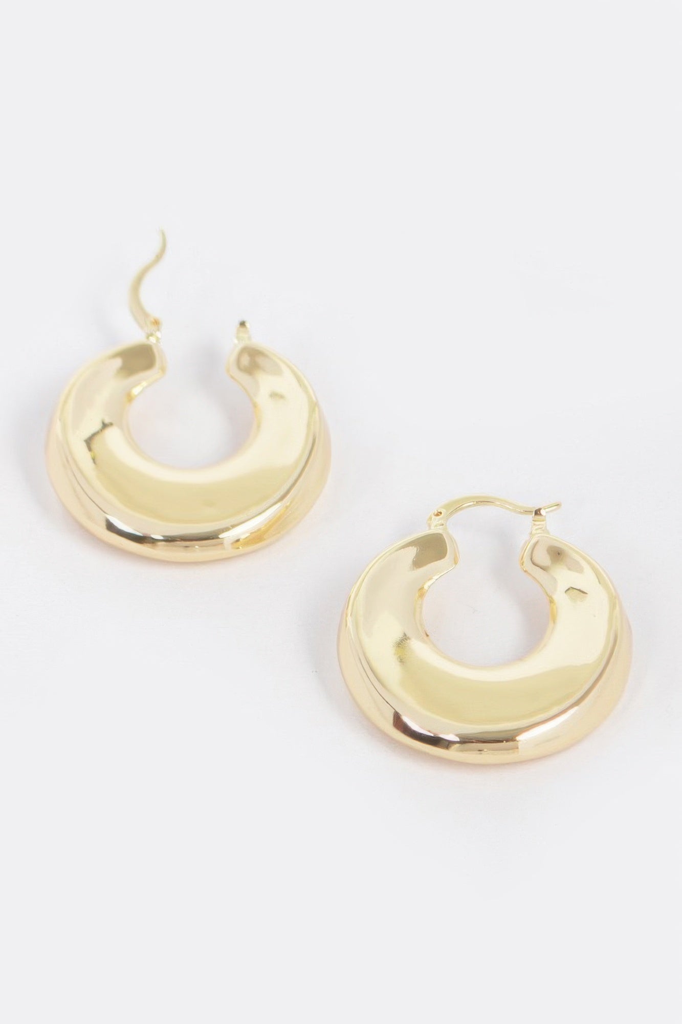 Vintage Gold Dip Metal Earring product image