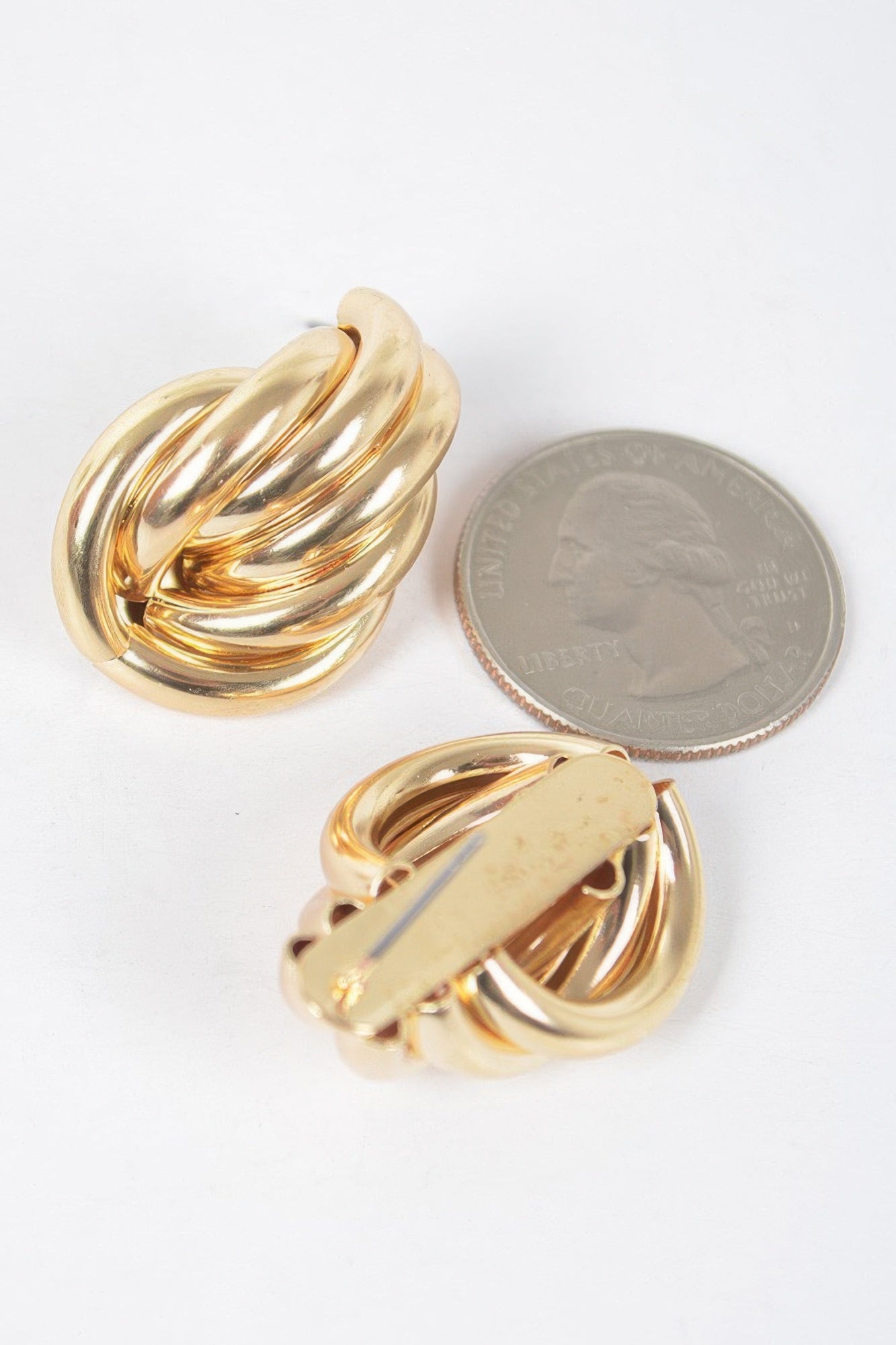 Metal Stud Earring product image