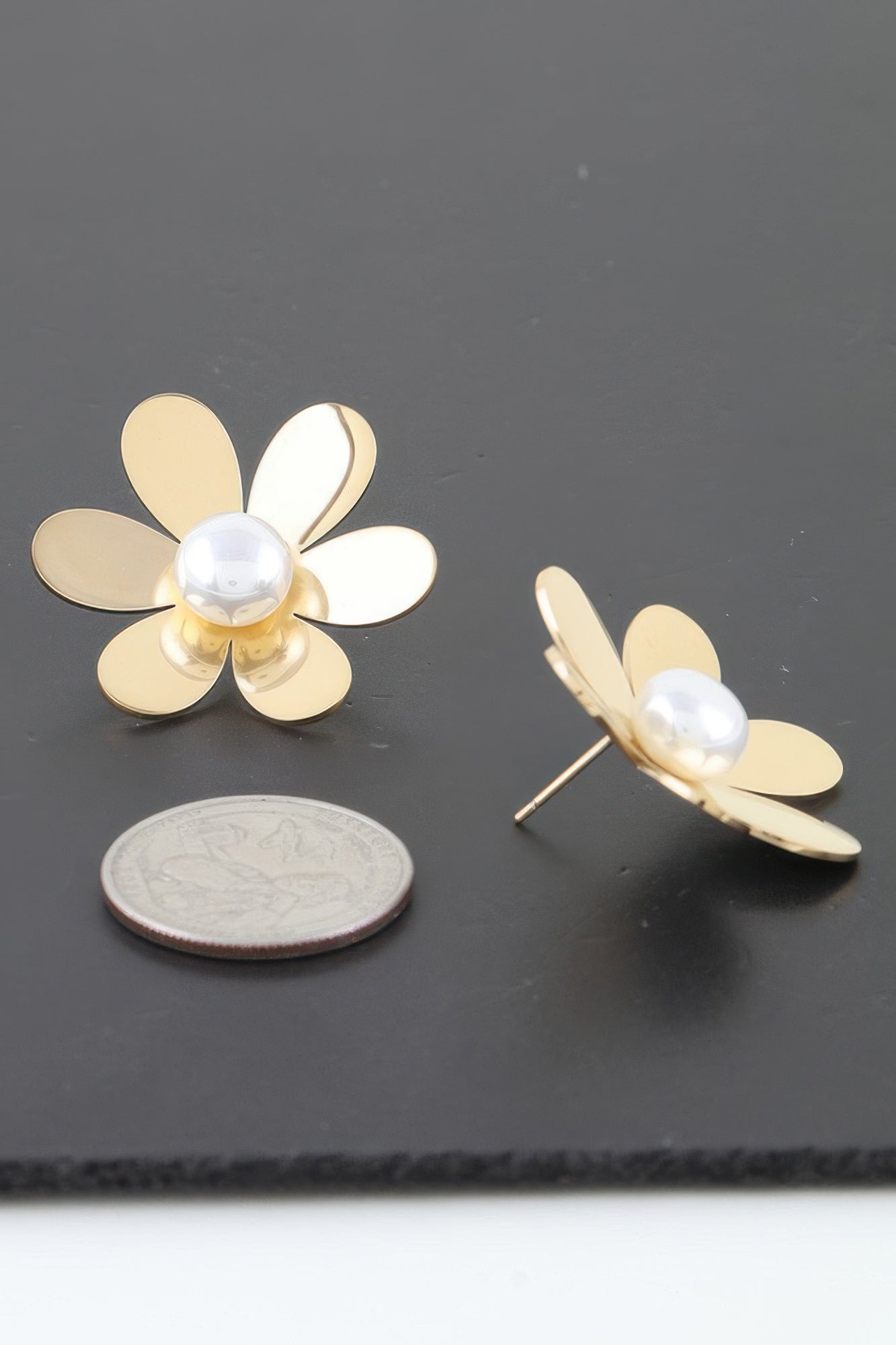 Pearled Daisy Flower Stud Earrings product image