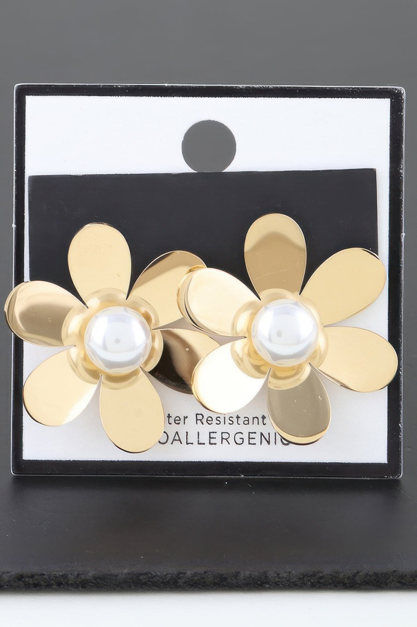 Pearled Daisy Flower Stud Earrings product image