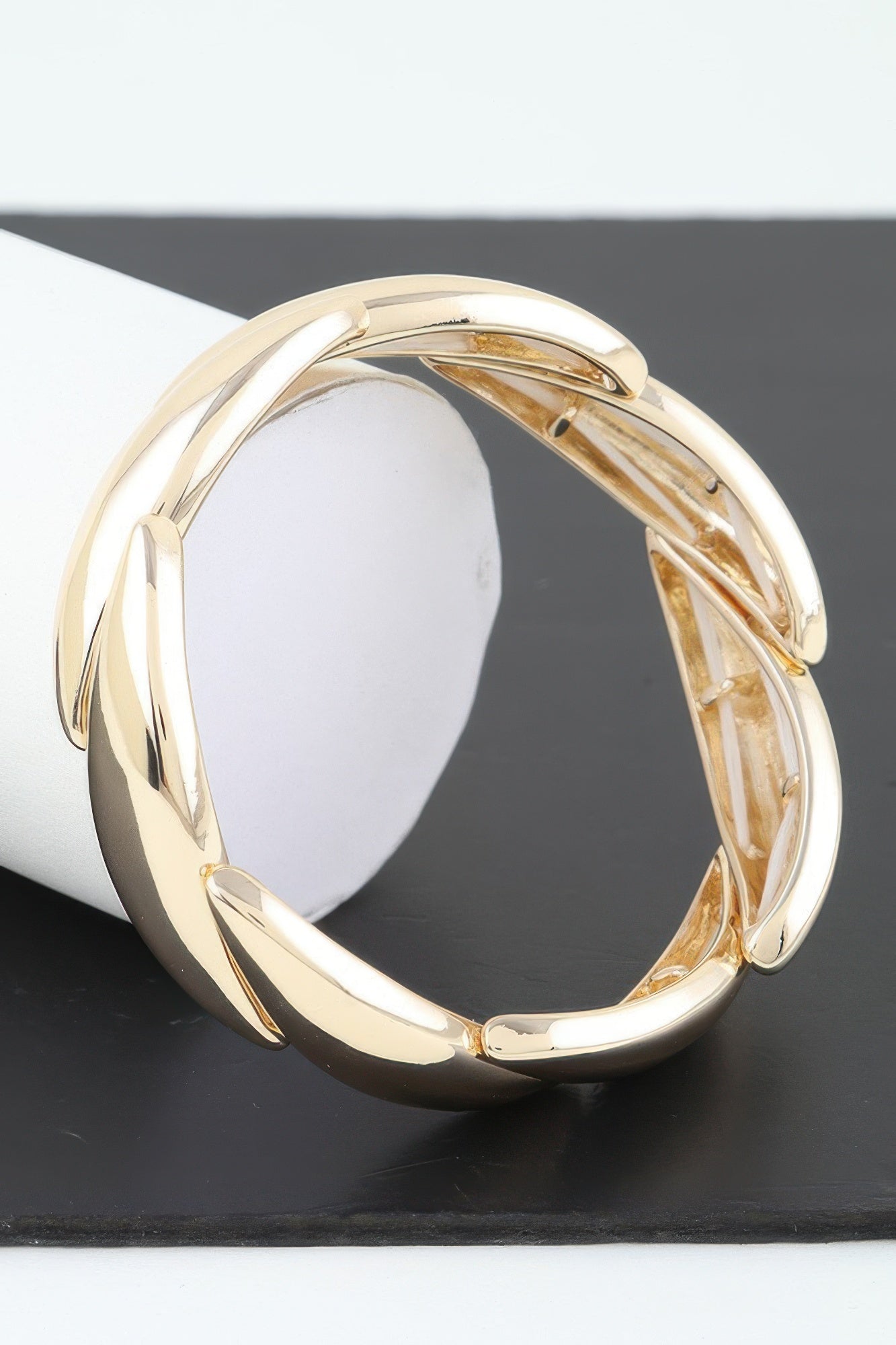 Shiny Overlapping Leaves Bracelet product image
