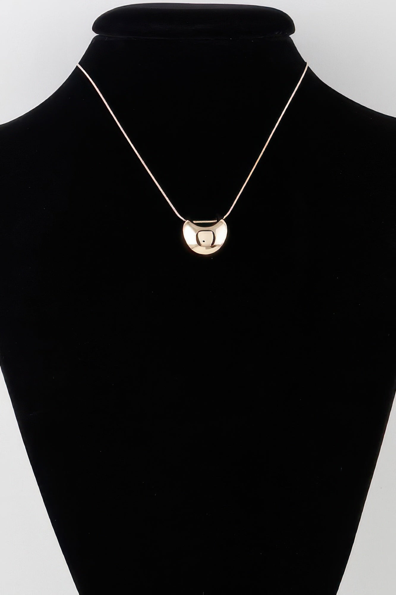 Grooved Pendant Necklace product image