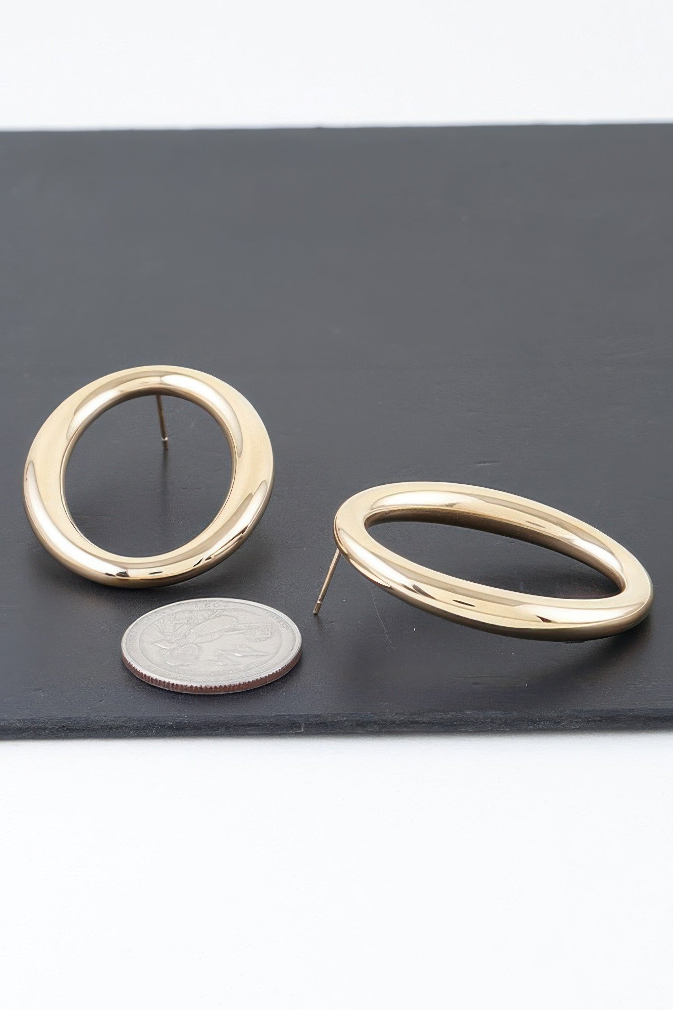 Shiny O Oval Earrings product image