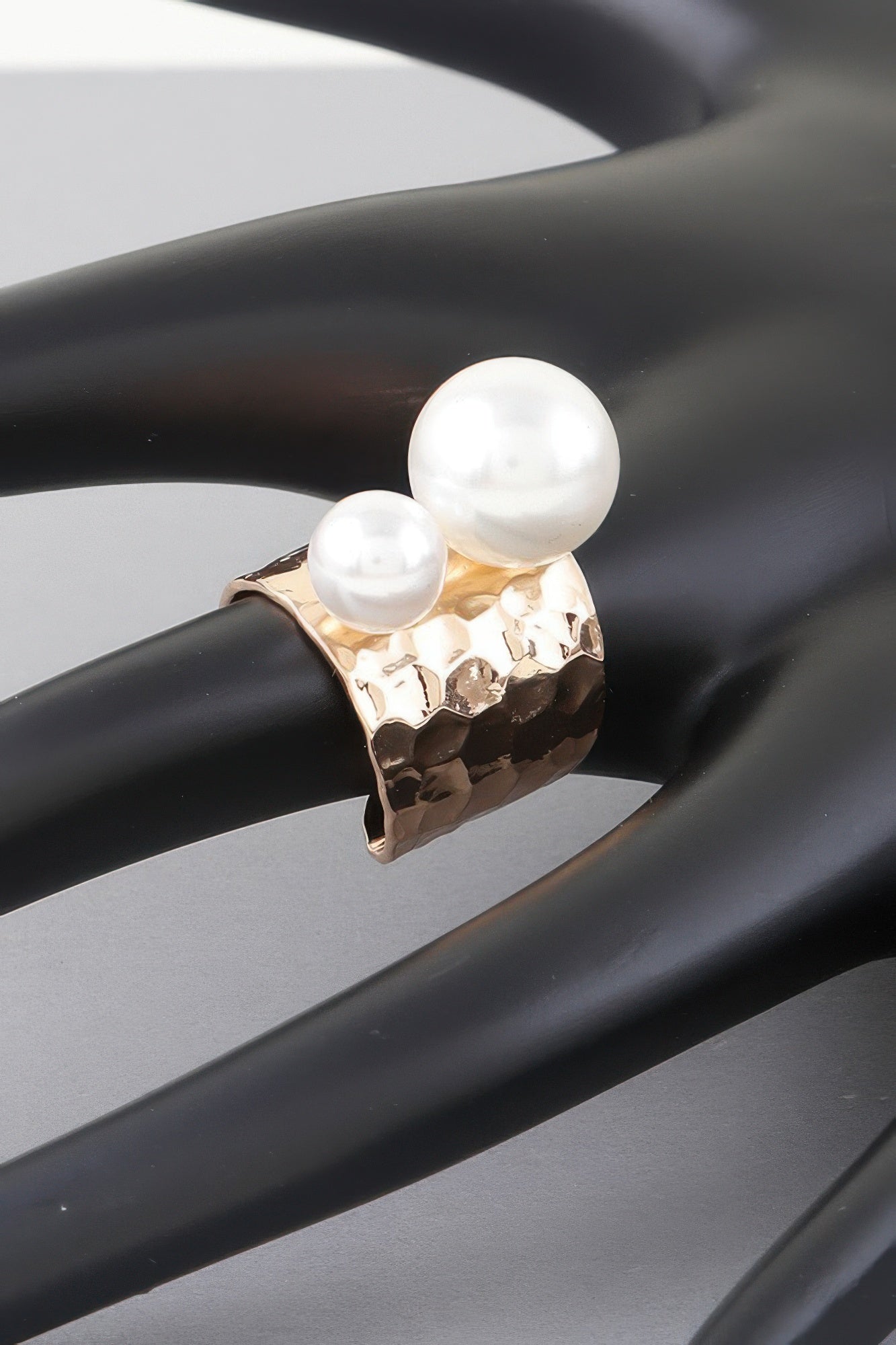 Hammered Twin Pearl Ring product image
