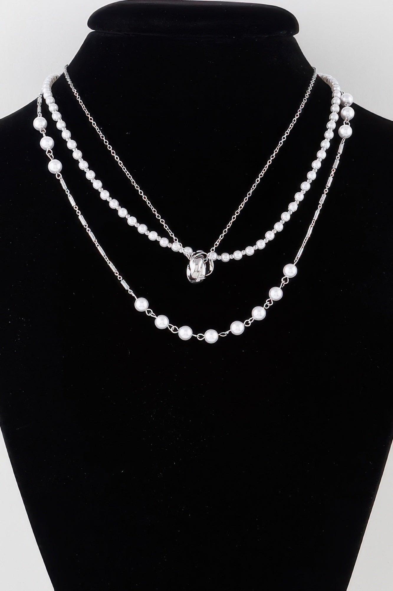 Triple Ring Beaded Necklace product image