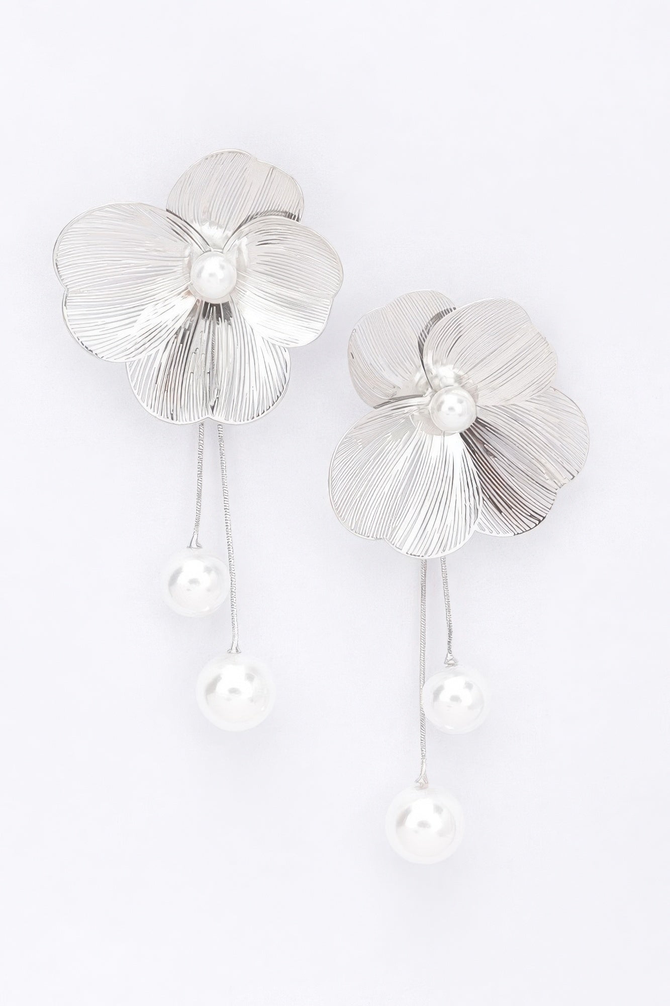 Faux Pearl Gold Plated Metal Earring product image