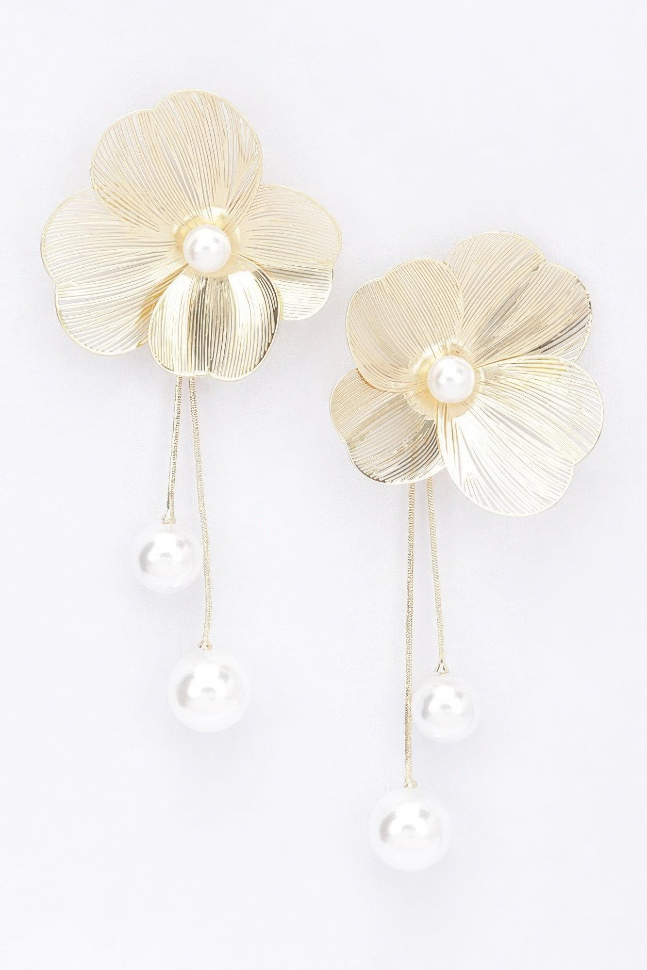 Faux Pearl Gold Plated Metal Earring product image