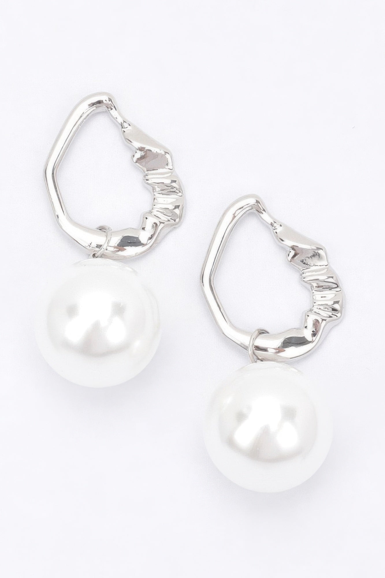 Faux Pearl Metal Earring product image