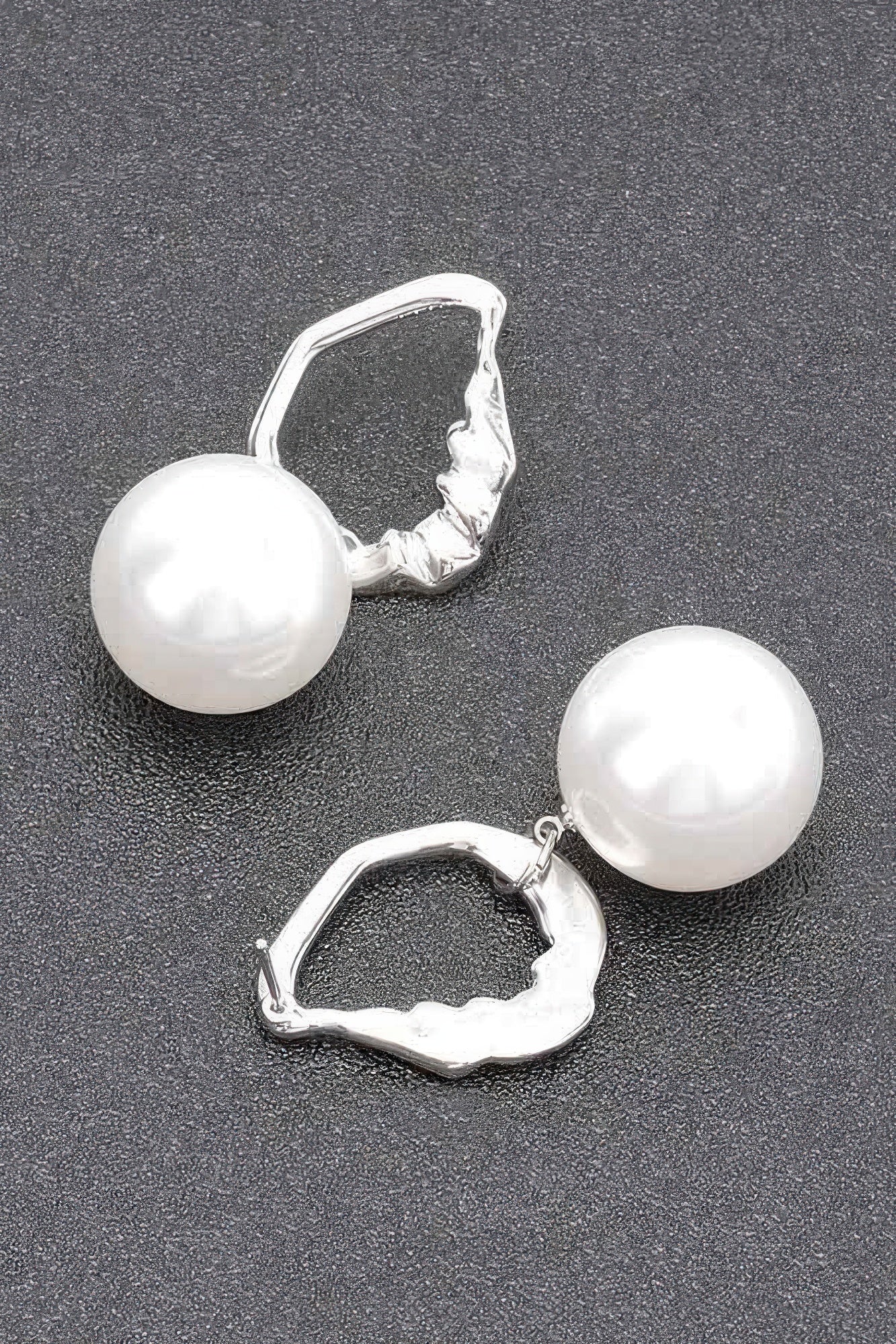 Faux Pearl Metal Earring product image