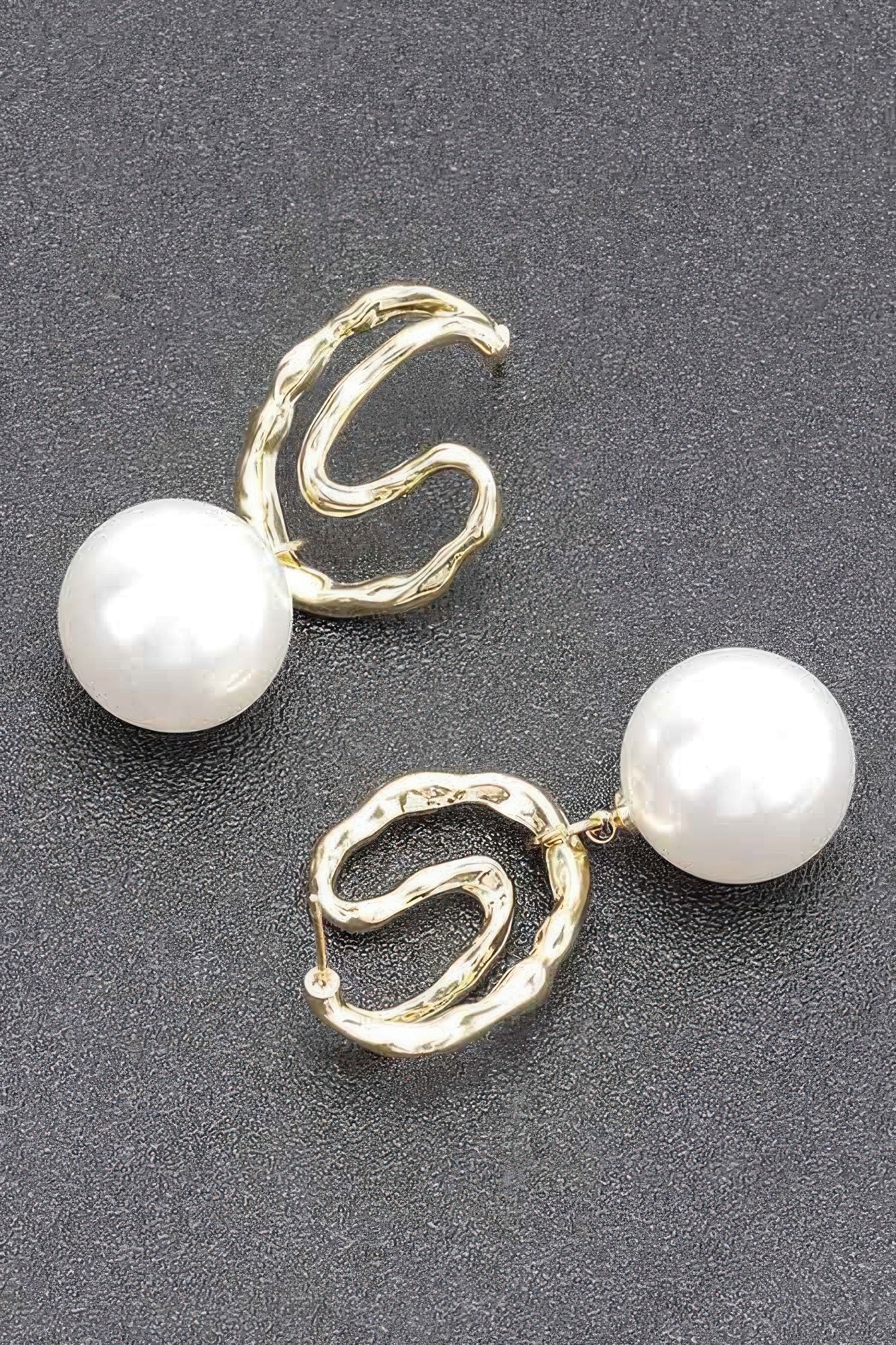 Faux Pearl Metal Earring product image