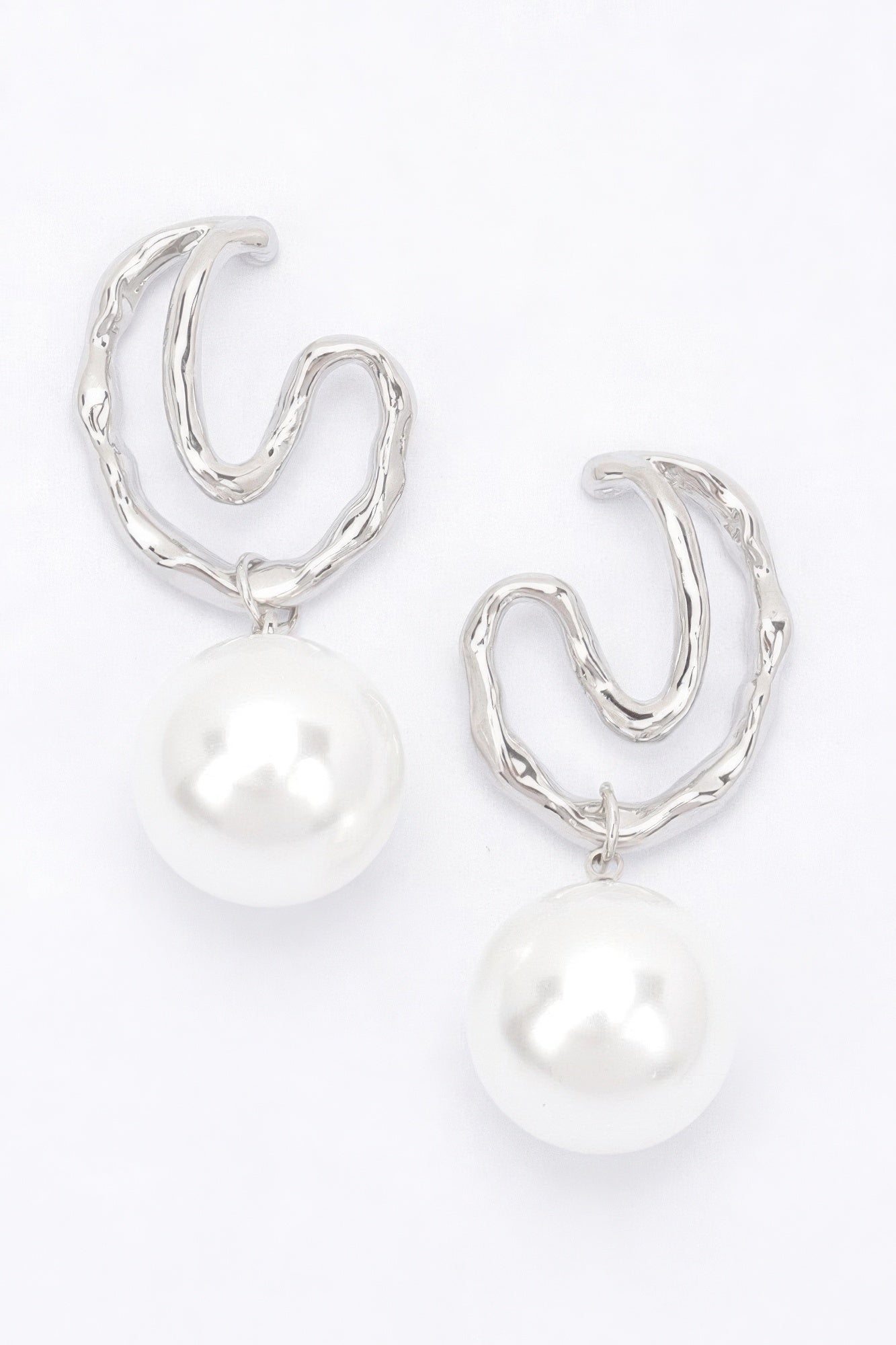 Faux Pearl Metal Earring product image