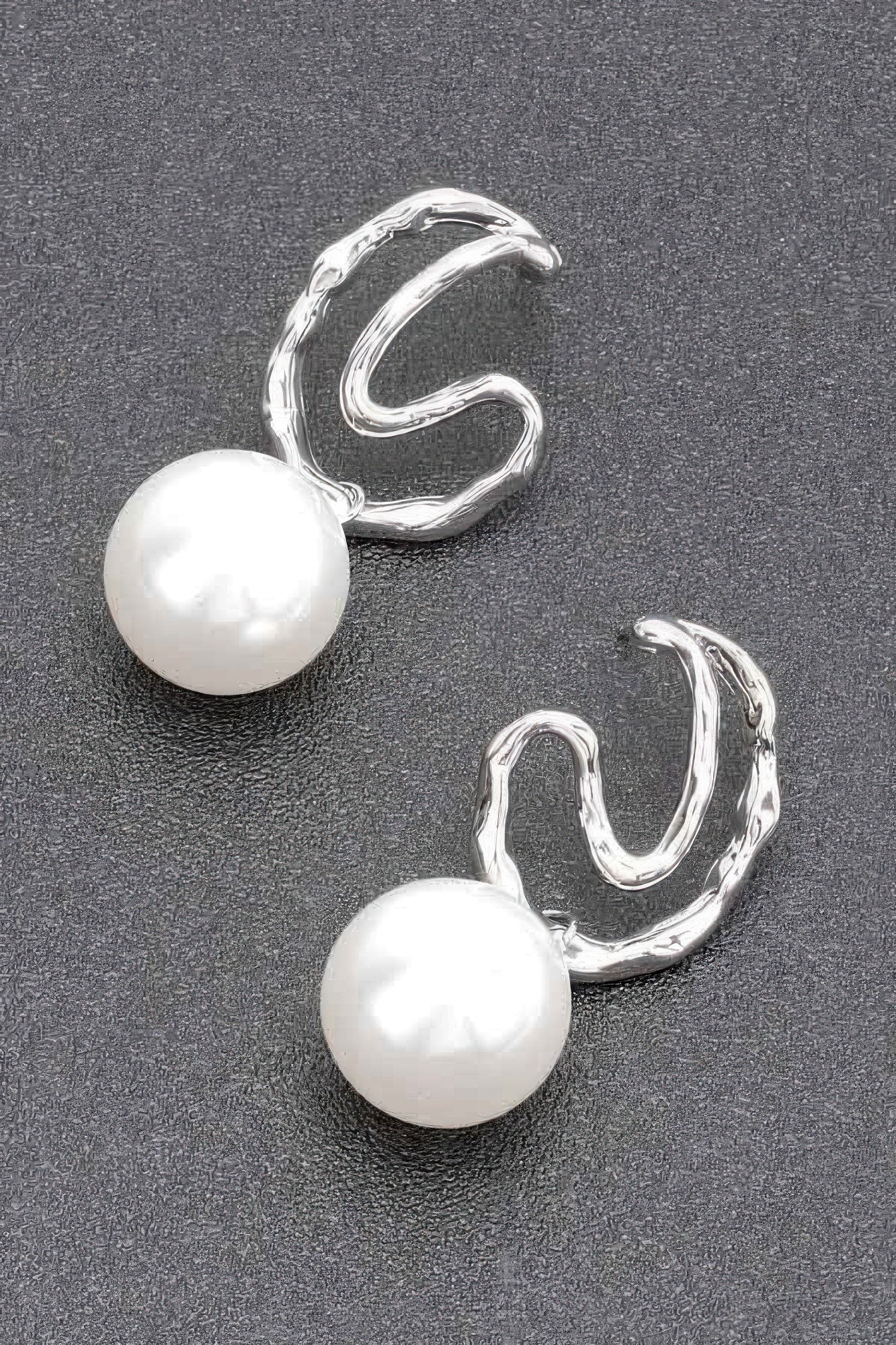 Faux Pearl Metal Earring product image