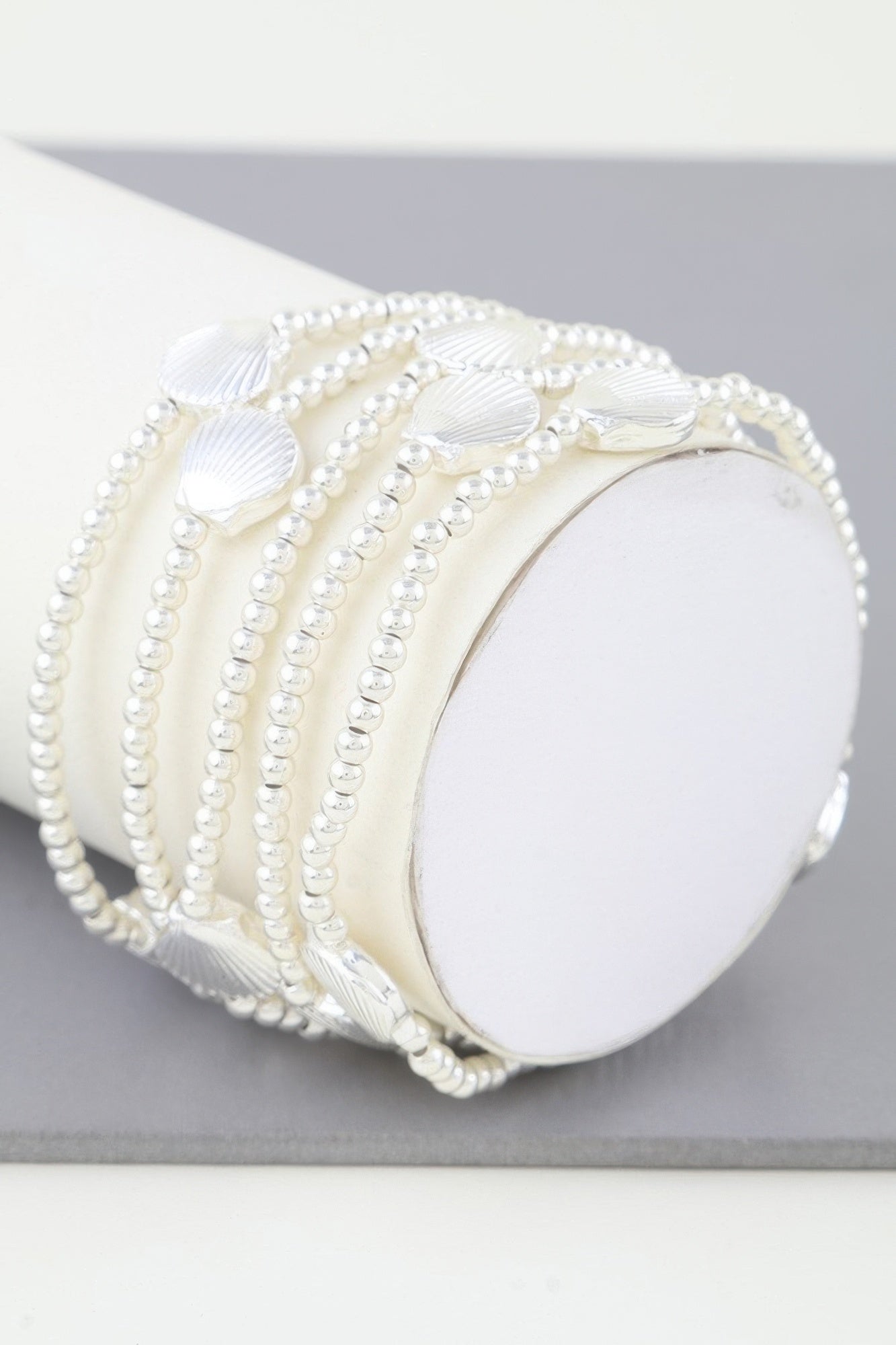 Shiny Seashell Beaded Bracelet product image