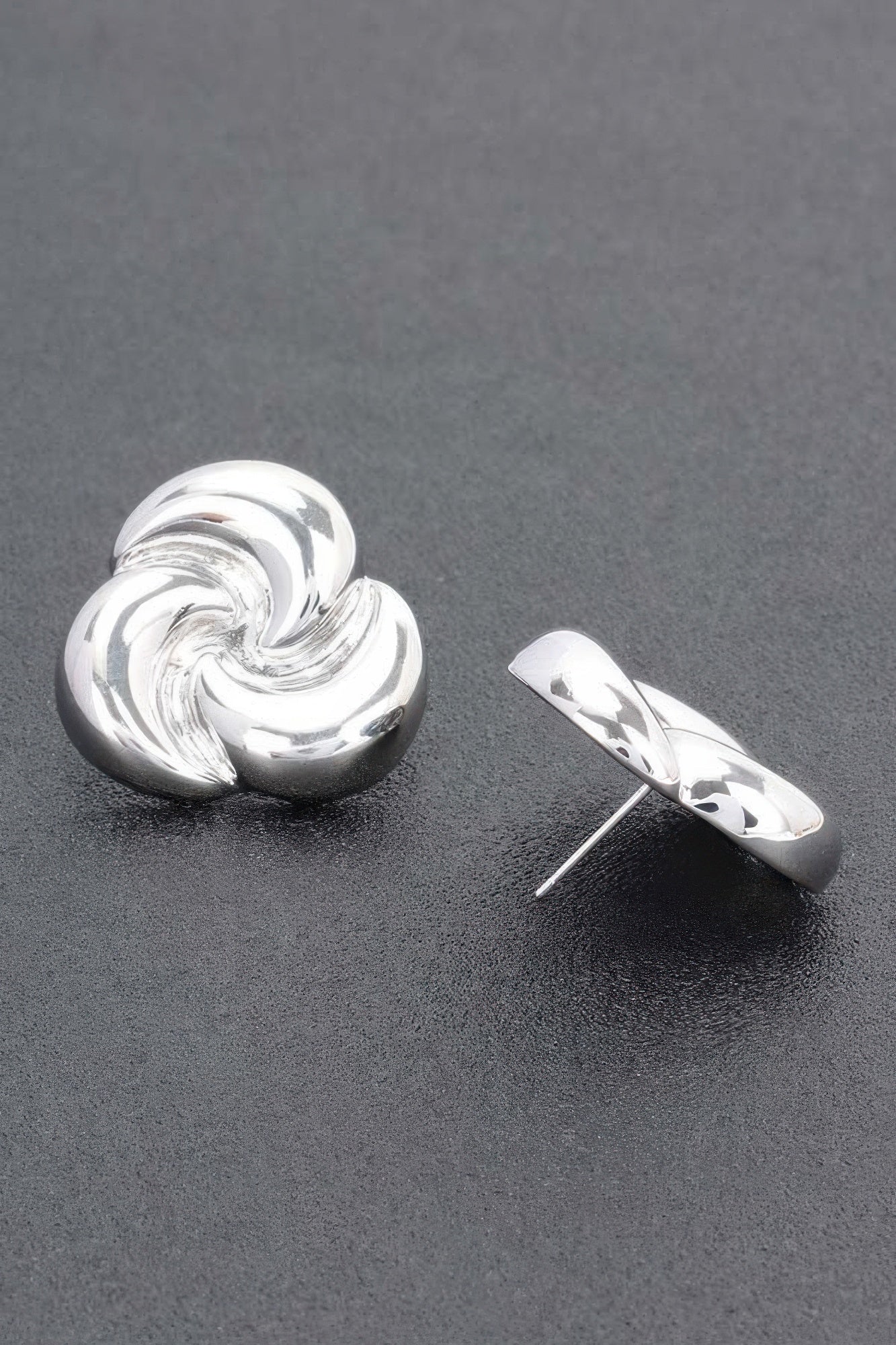 Metal Gold Dip Earring product image