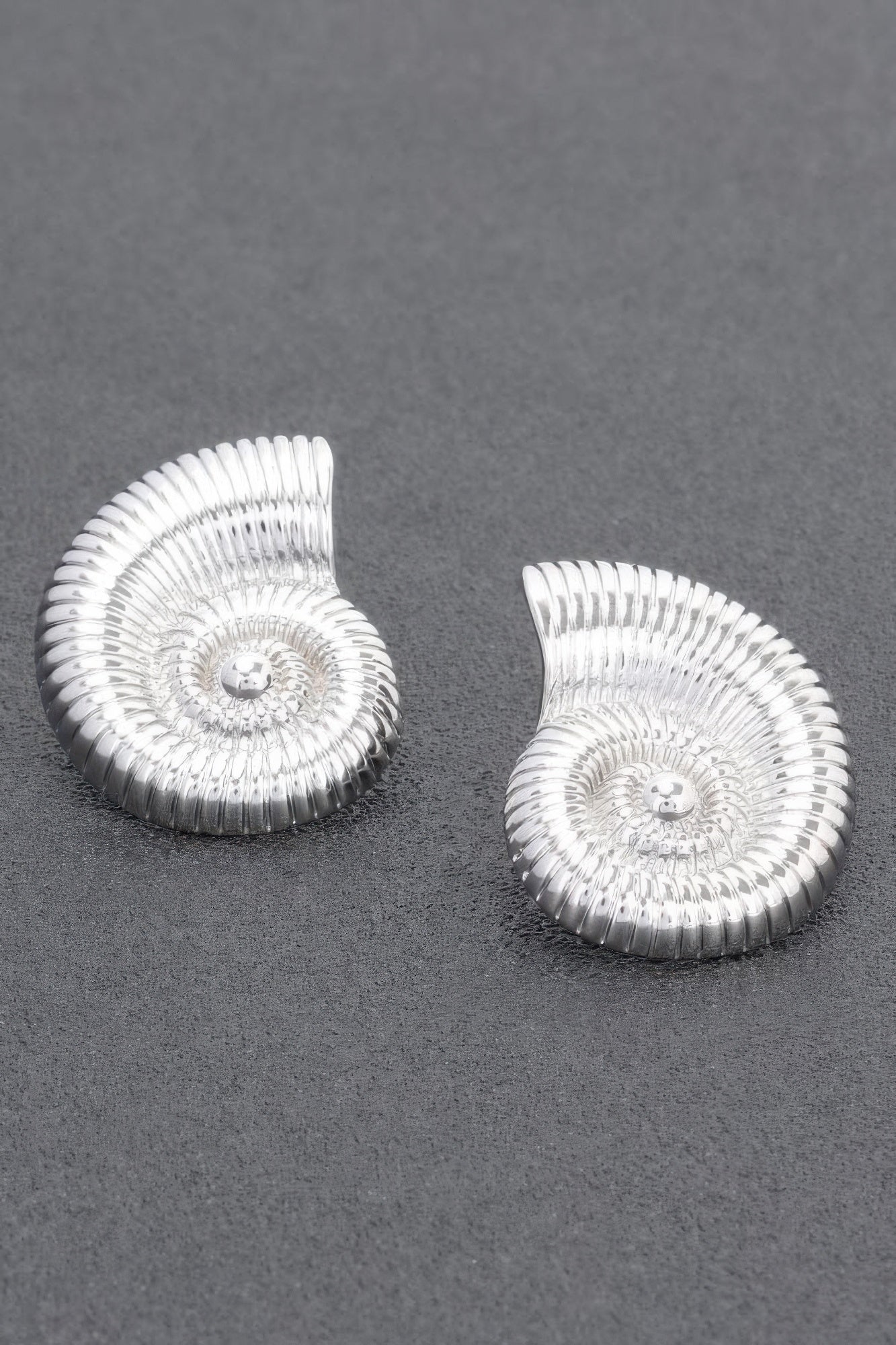 Metal Gold Dip Earring product image