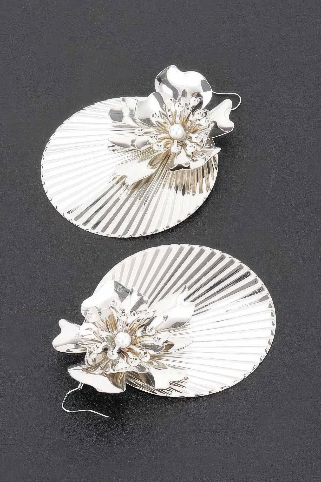 Metal Earring product image