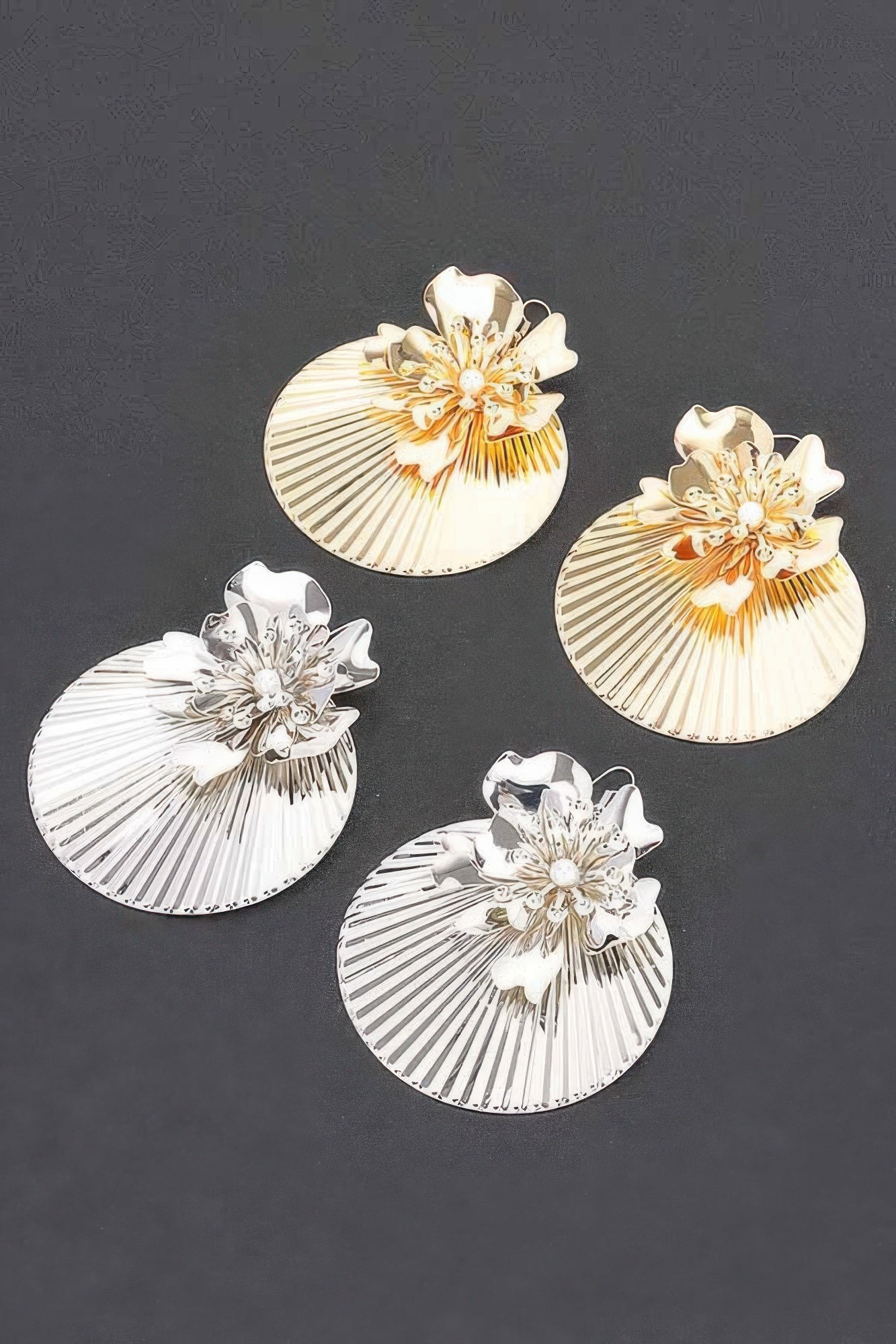 Metal Earring product image