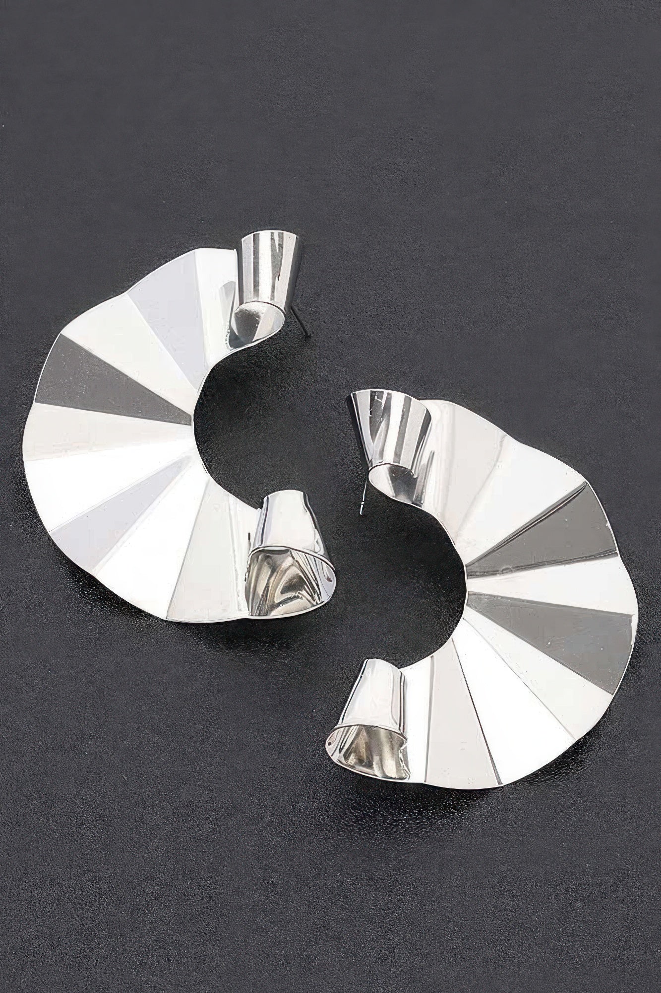 Metal Earring product image