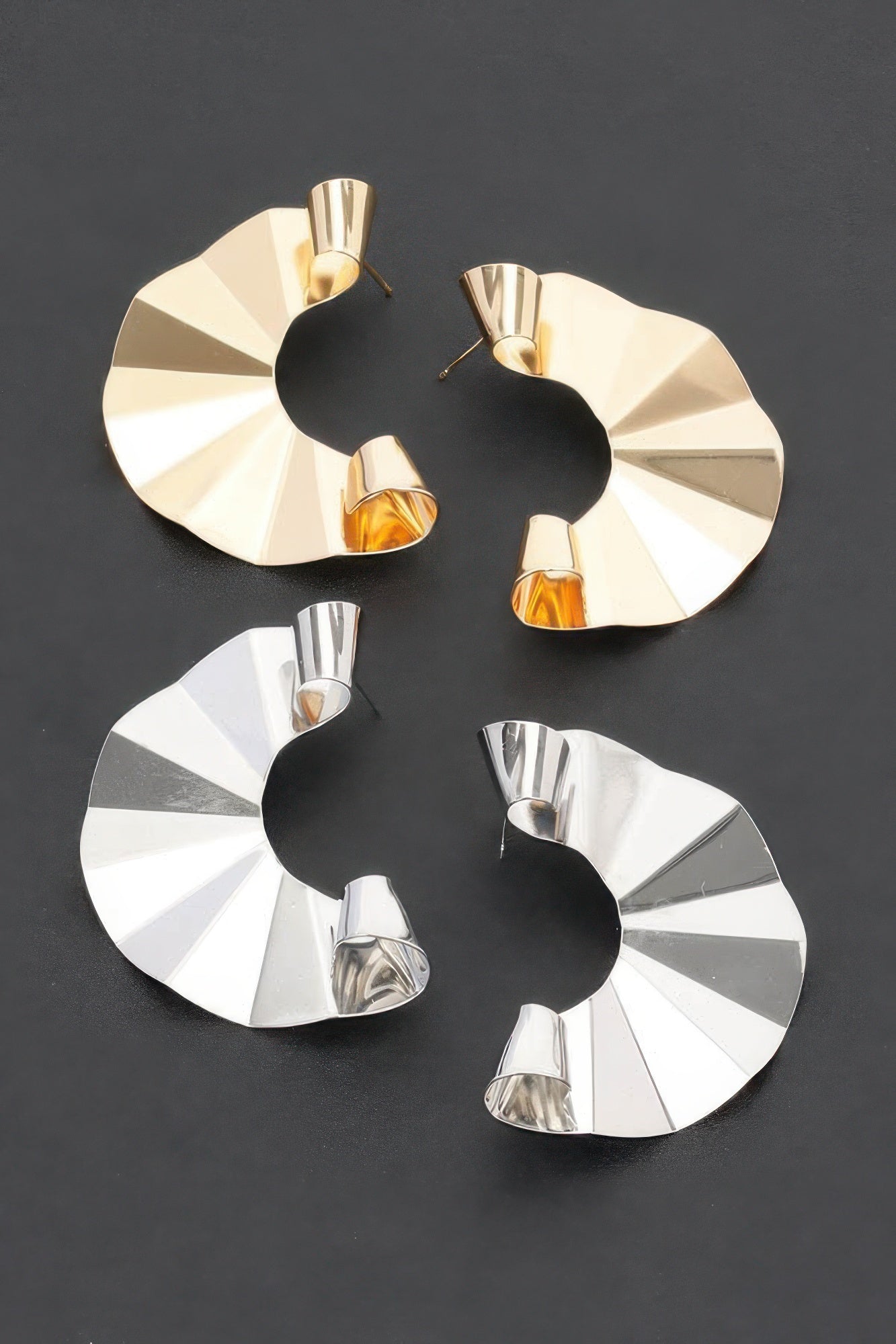 Metal Earring product image